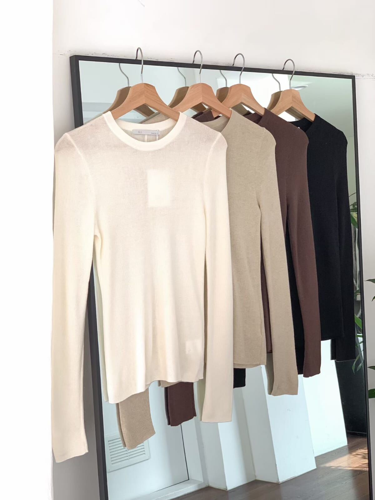 GI5120 小圓領打底薄針織上衣