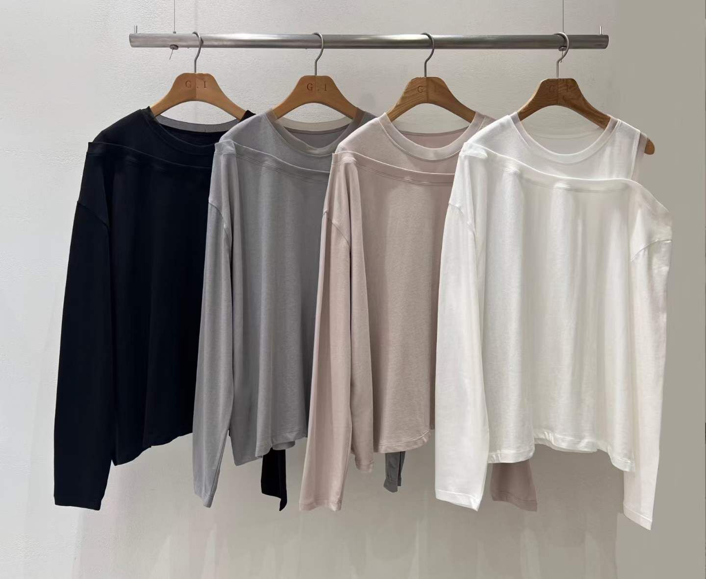 GI5135 露單肩拼接上衣