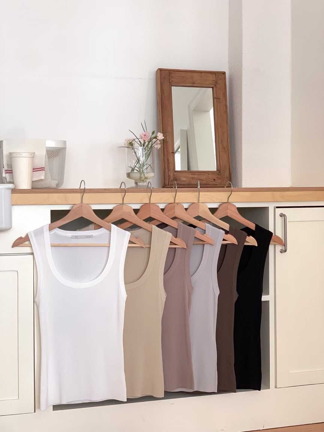 GI5137 大U領粗肩帶背心