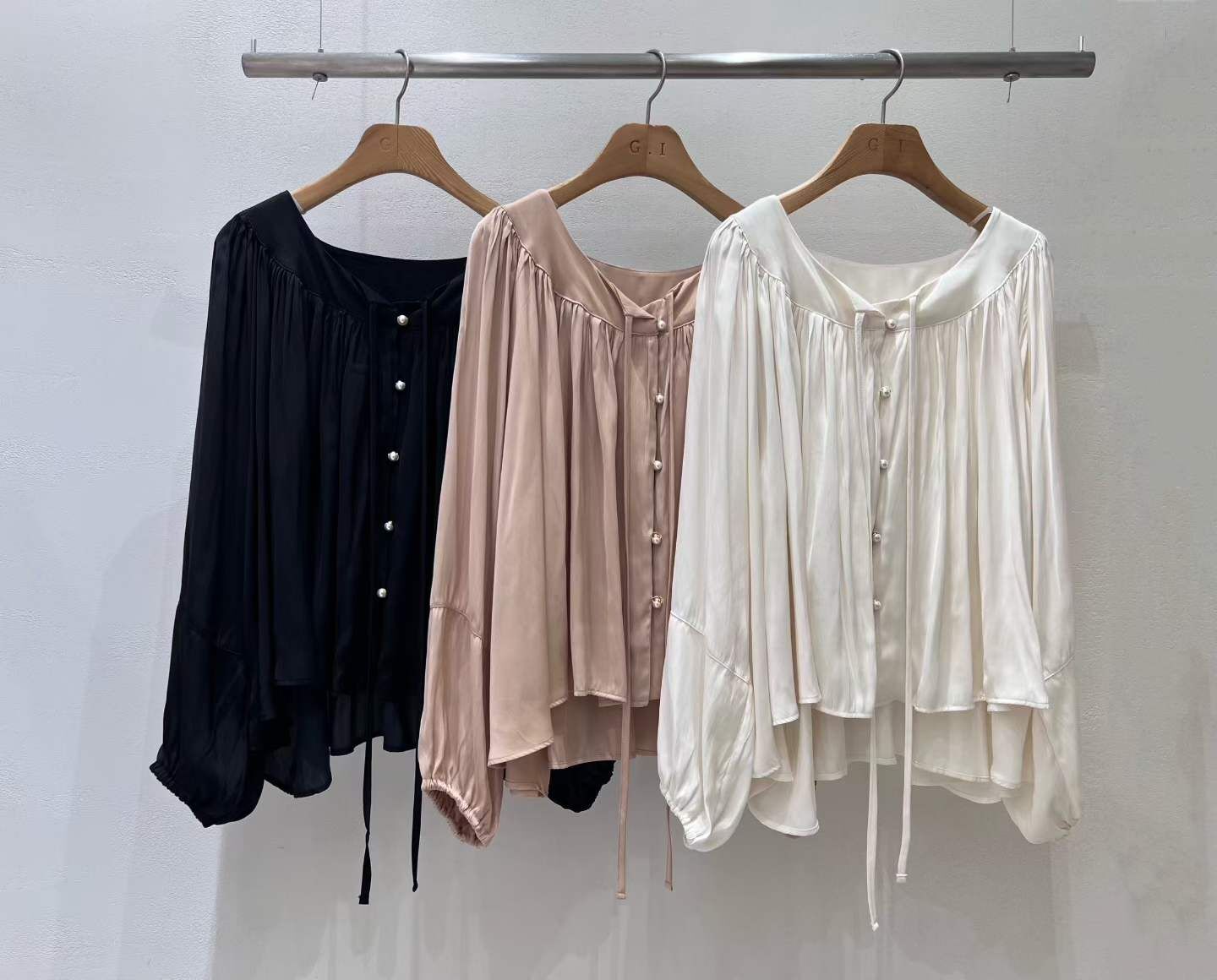 GI5138 輕宮廷風絲質上衣