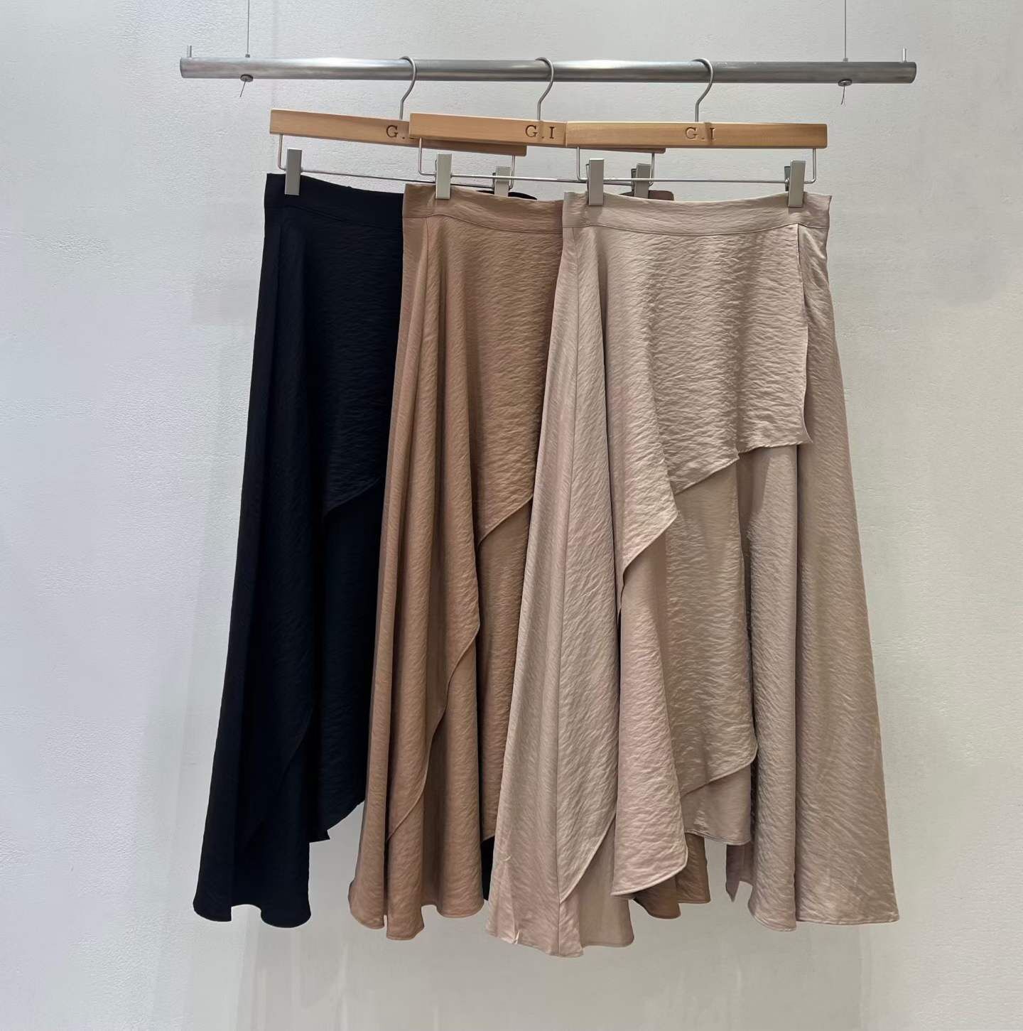 GI5139 皺皺不規則層次長裙