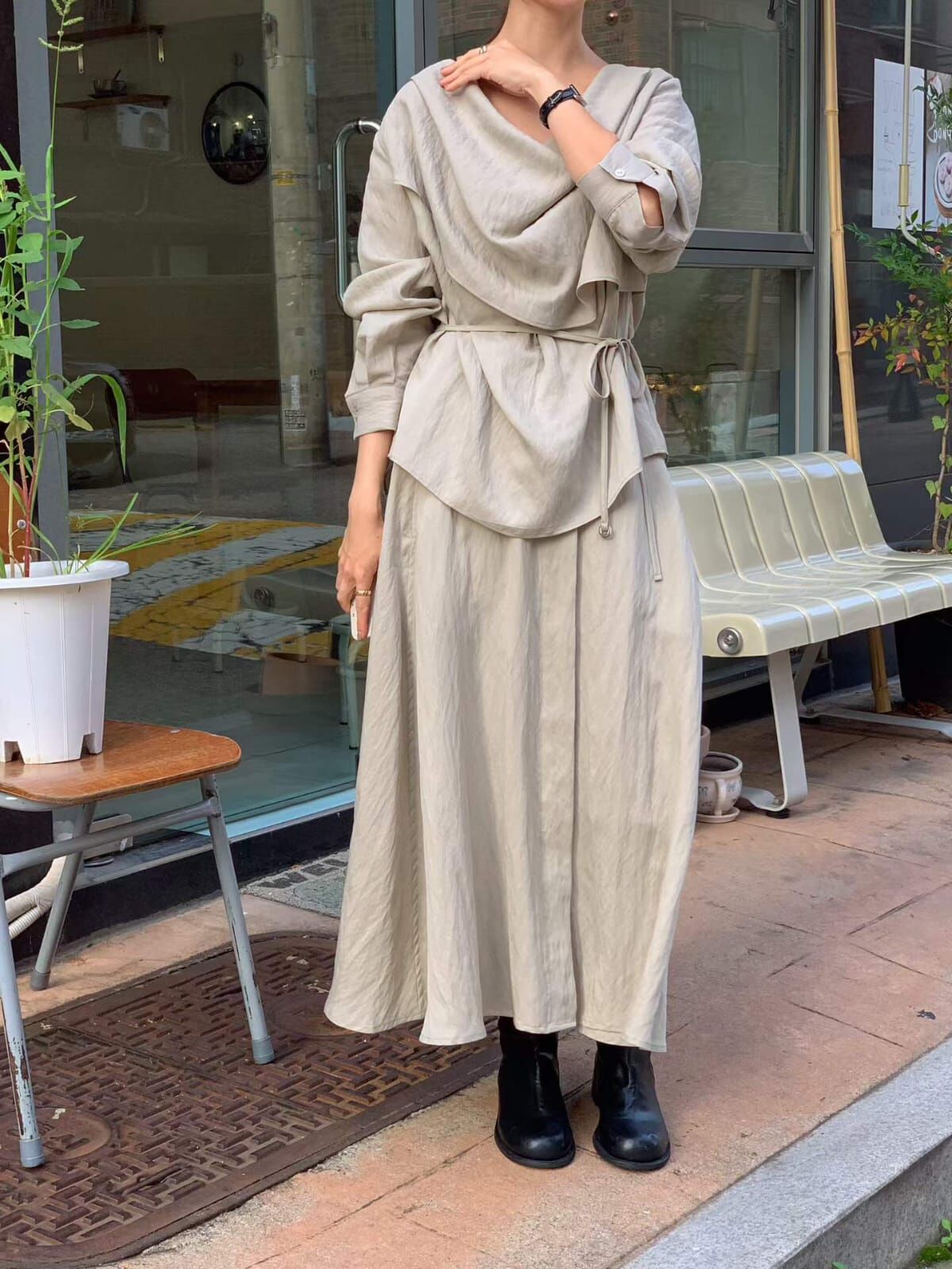 GI5128 微皺垂墜層次綁繩上衣