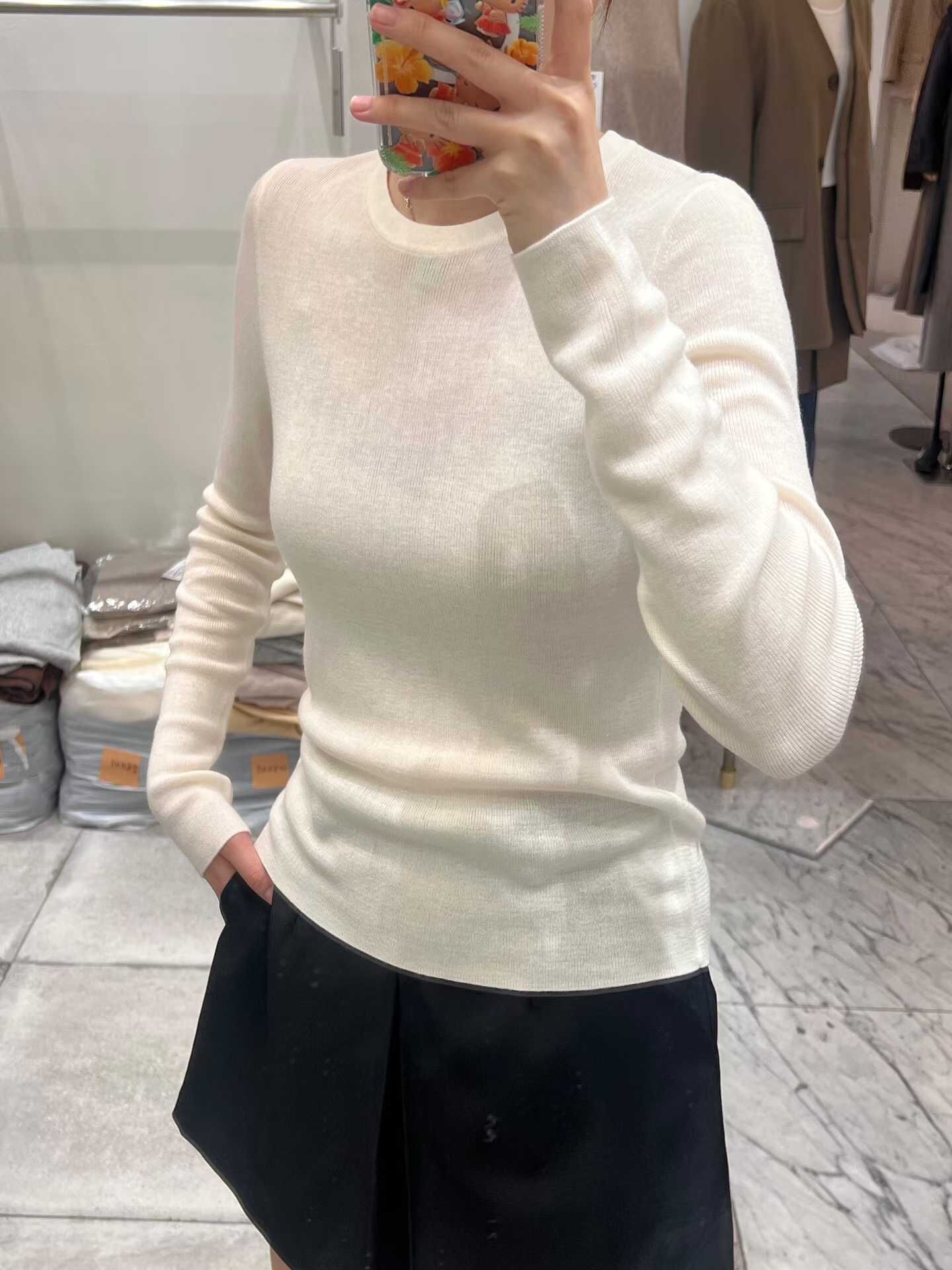 GI5112 羊毛薄打底上衣