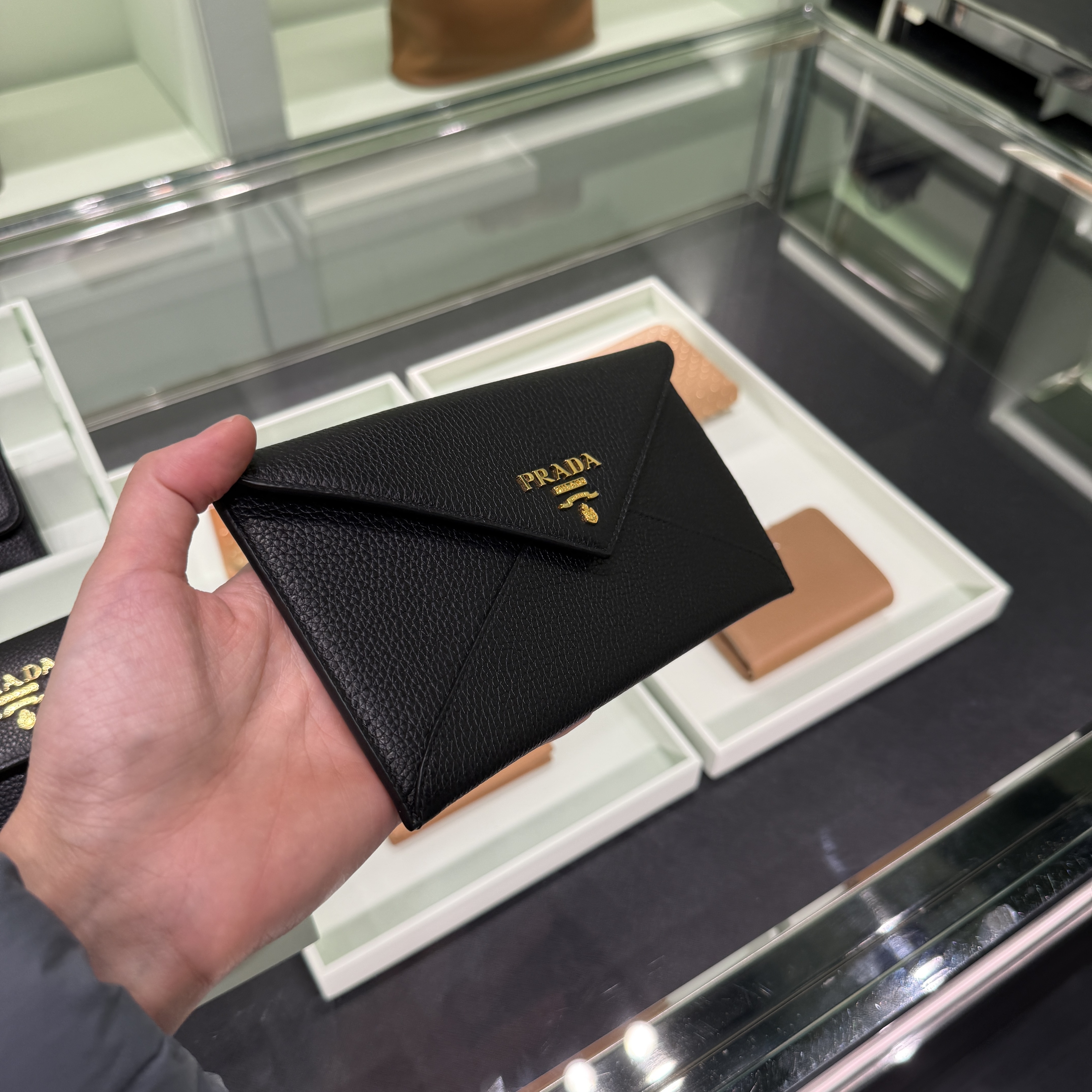 Prada Envolope wallet black 1MF175