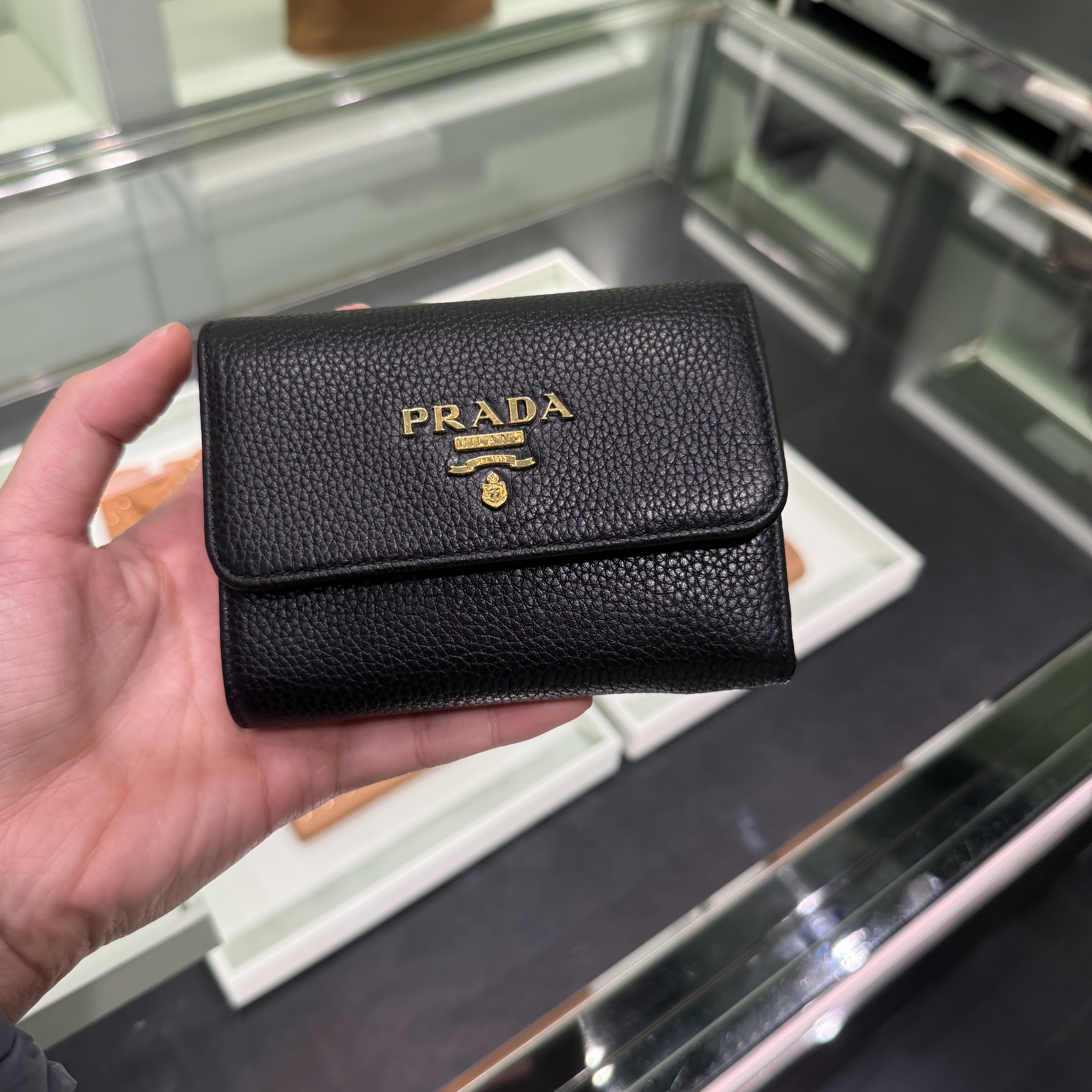 Prada grainy calf Tri-fold wallet black 1MH025