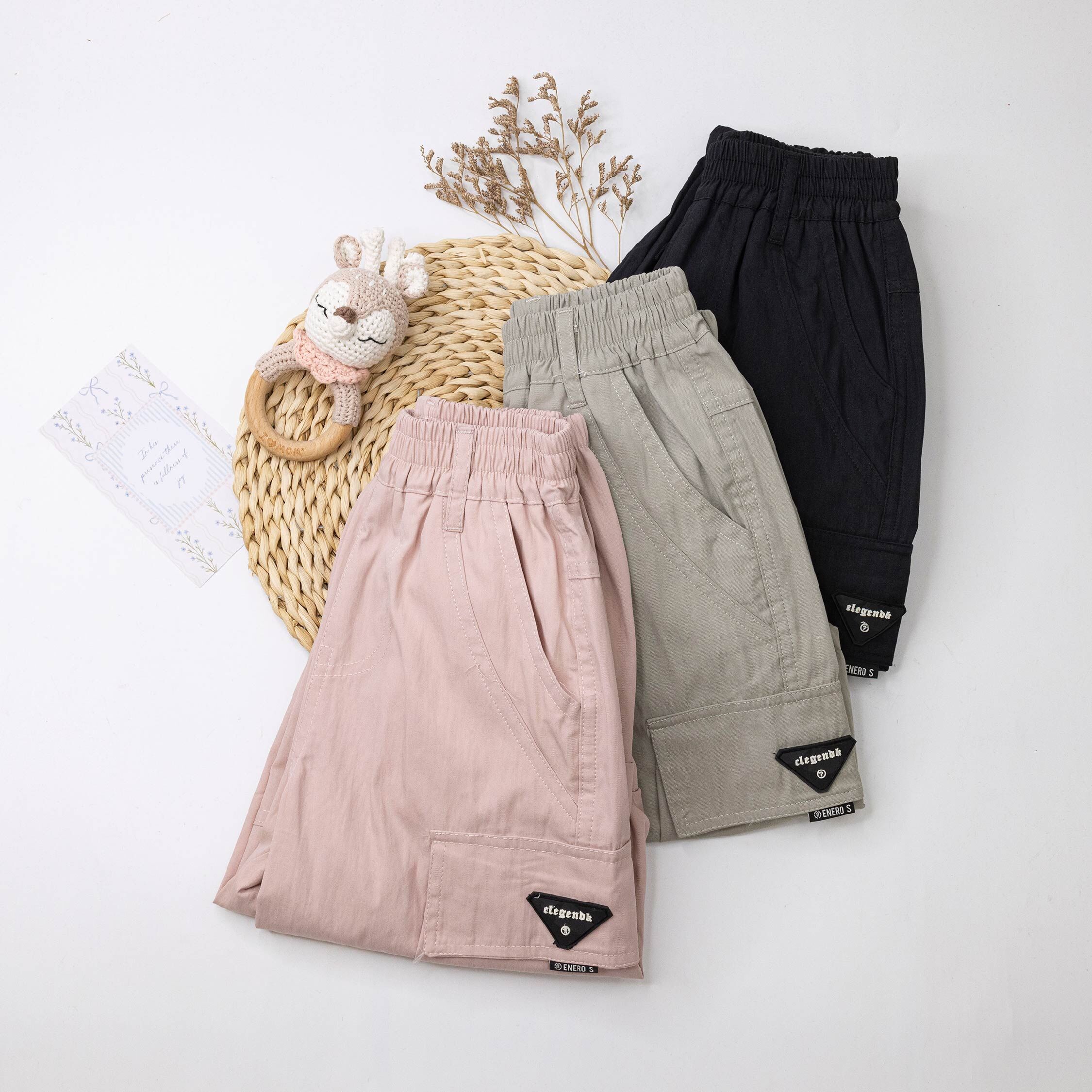 【H55343】三角膠章造型舒適縮口褲＊三色