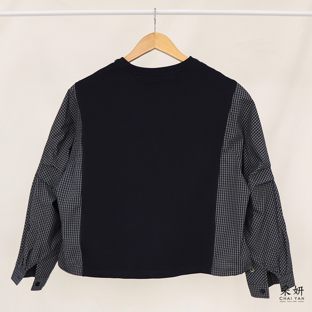 無肩線字母膠印格紋拼接圓領長袖上衣