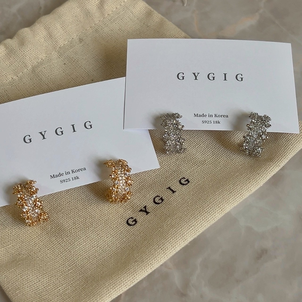 Gy”14k Alluring鬆弛精緻細閃滿天星鑽耳釘