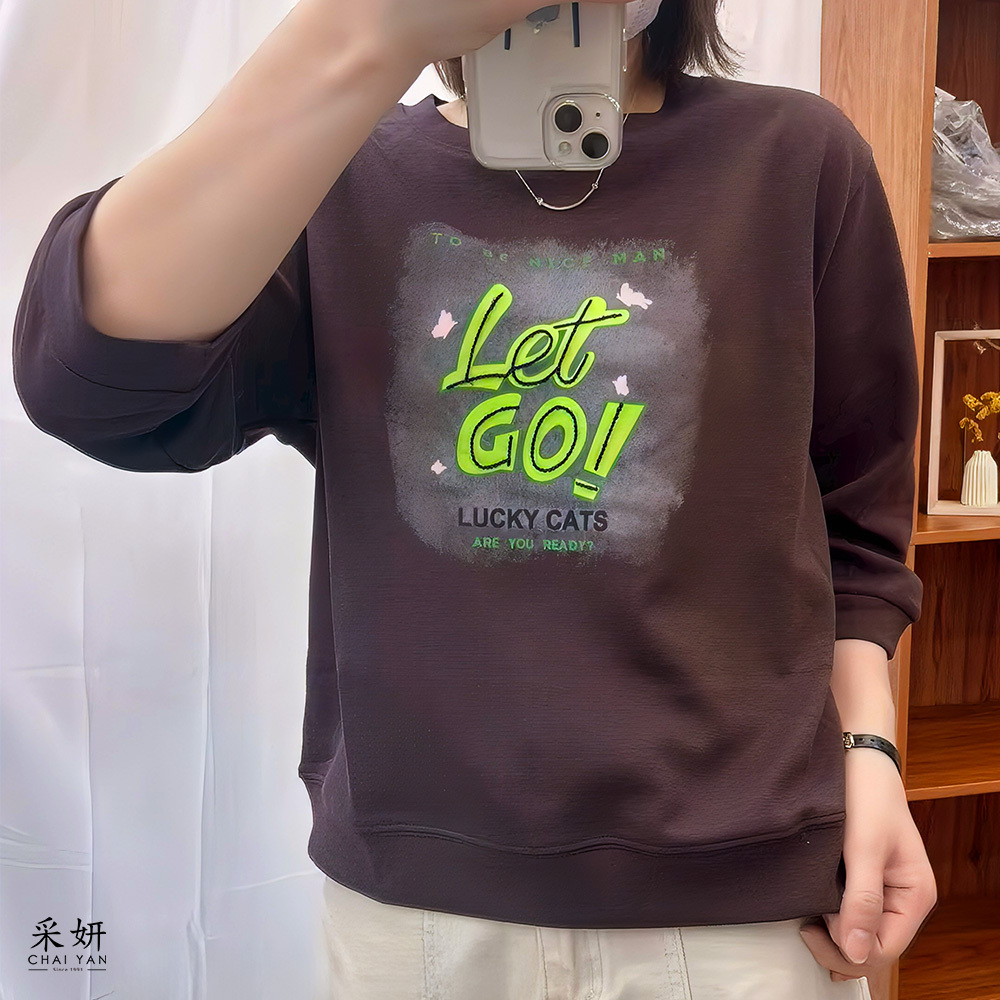 字母蝴蝶印花刺繡圓領半袖上衣