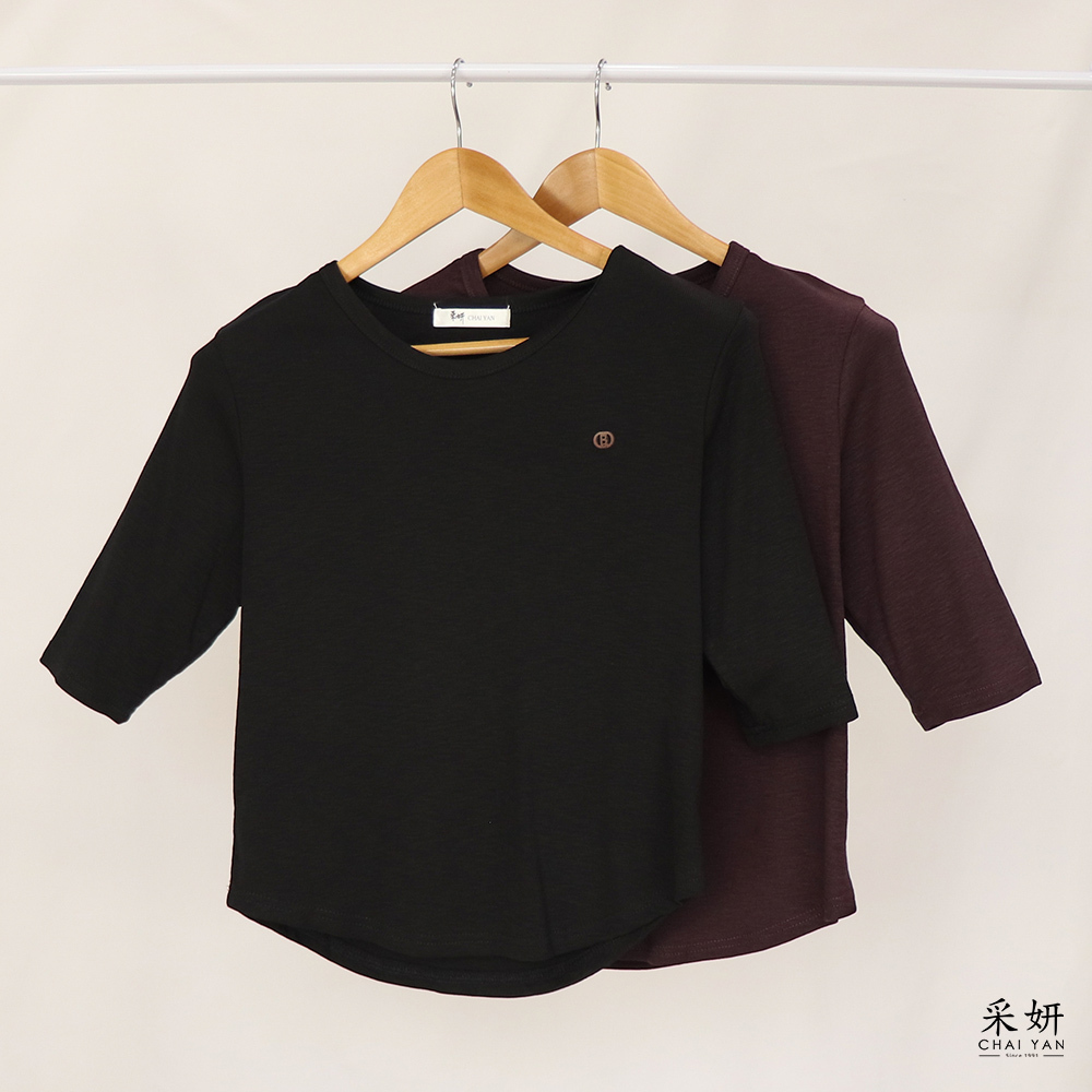 素色羅紋字母膠標圓領半袖上衣