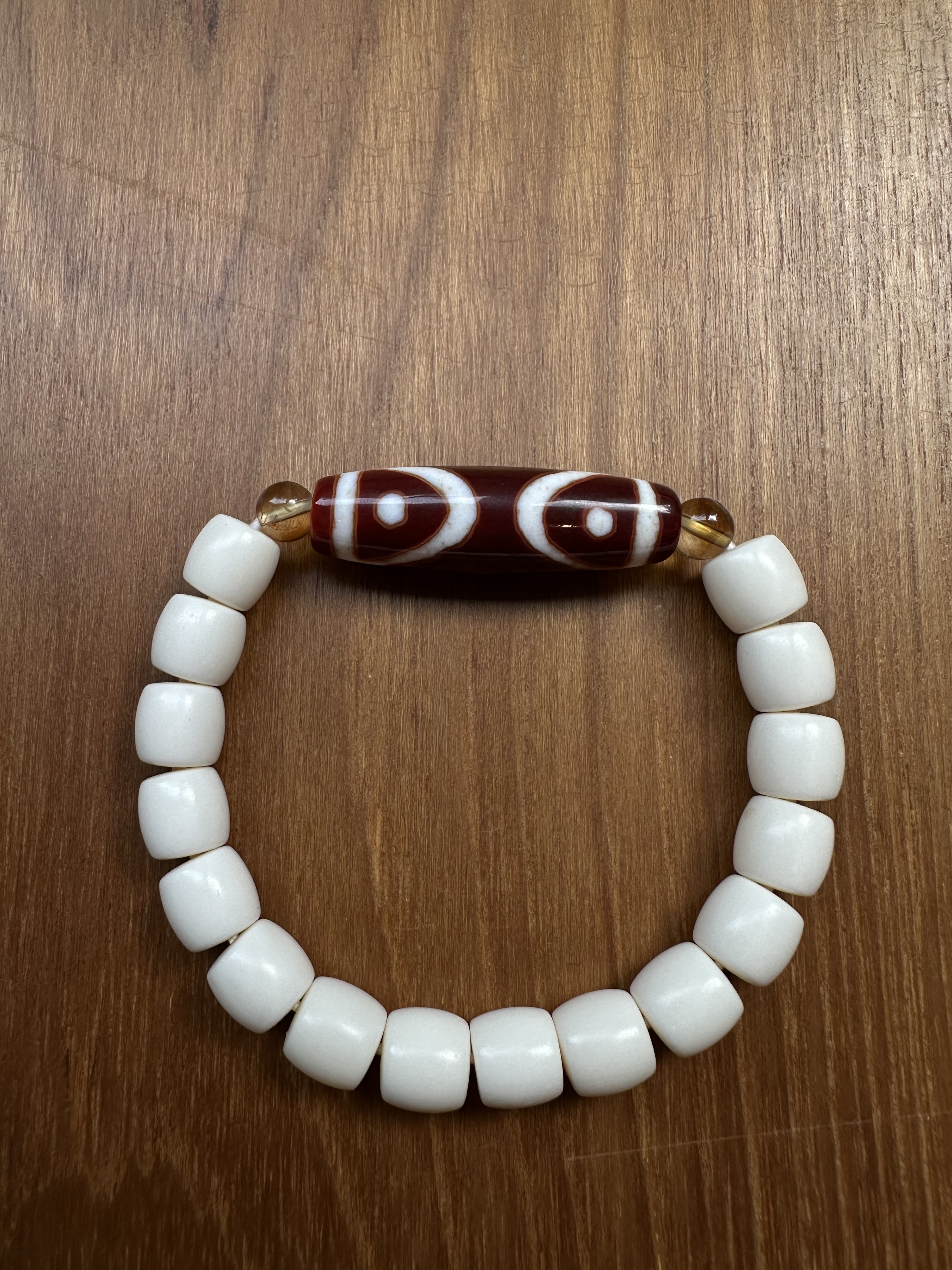 1 LZ776 THREE-EYE STAR BEAD BRACELET