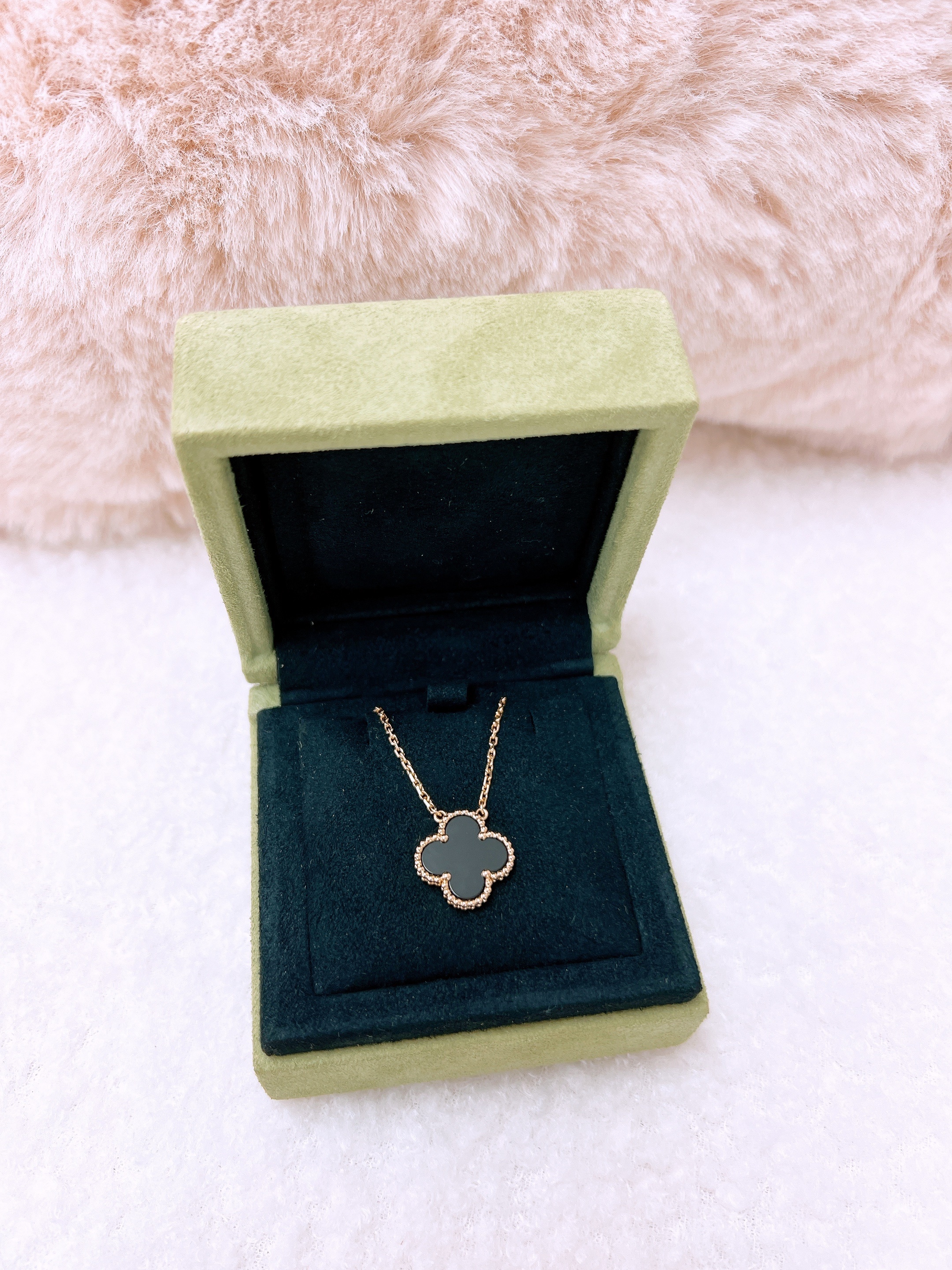 Vca vintage alhambra necklace (onyx/ gold)