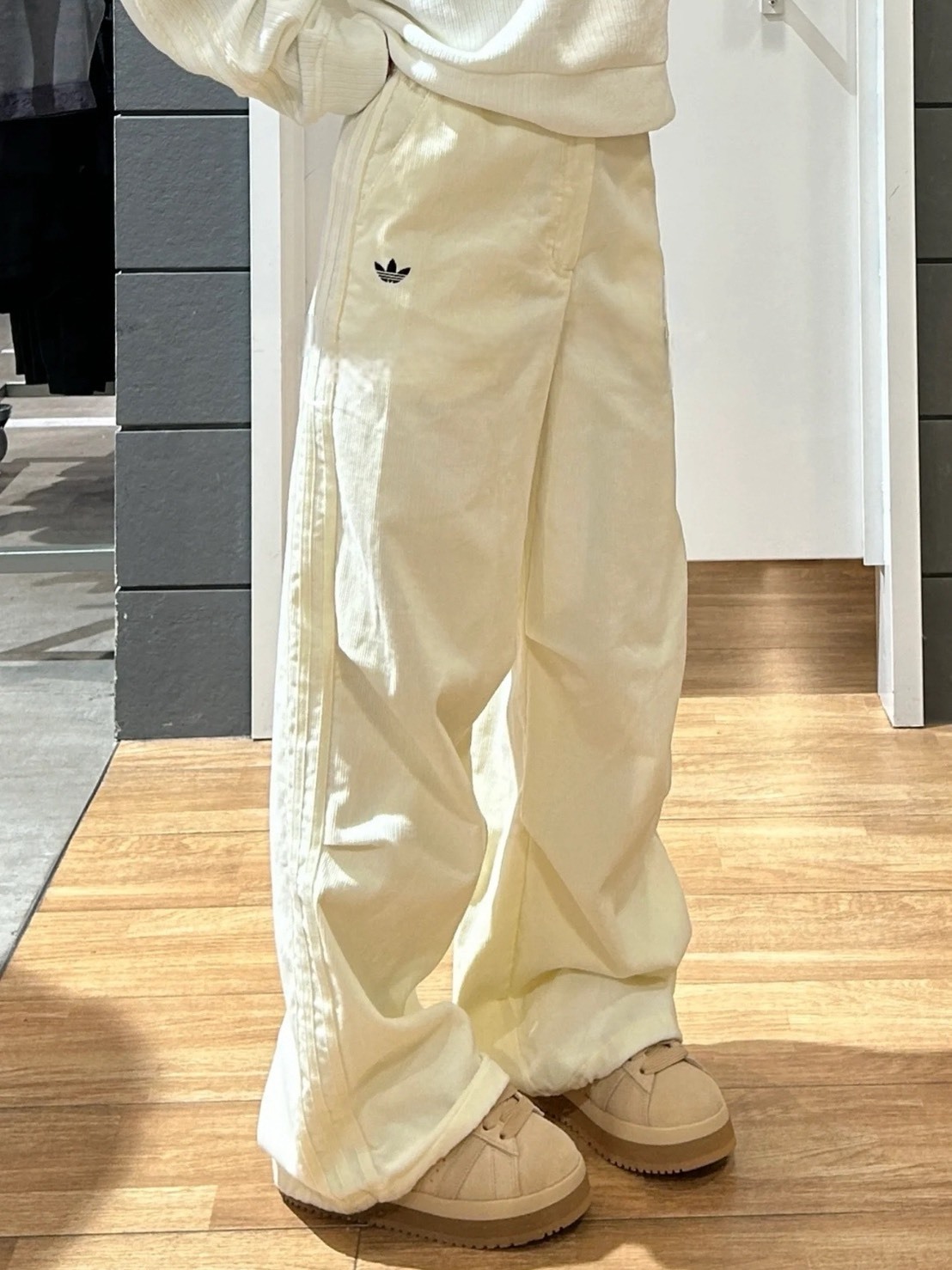 ADIDAS 條紋 燈芯絨 牛仔褲