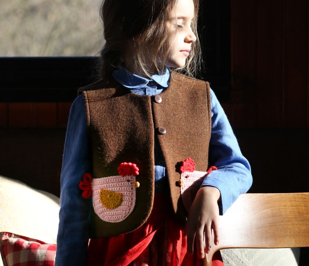 KALINKA 公雞口袋背心 Caspian Chicken Vest-Dark Chocolate