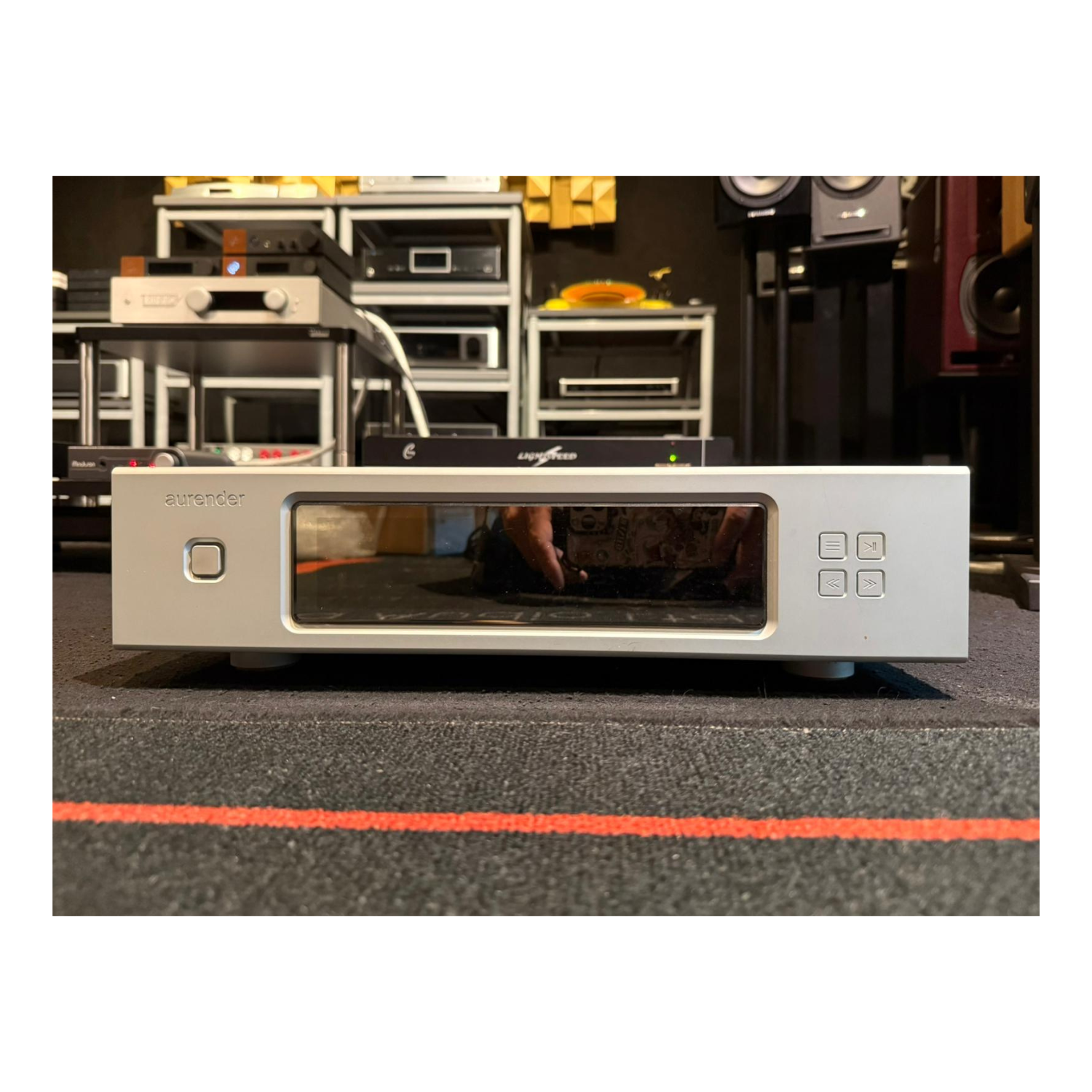 Aurender S10 數位音樂伺服器 4TB  (二手)