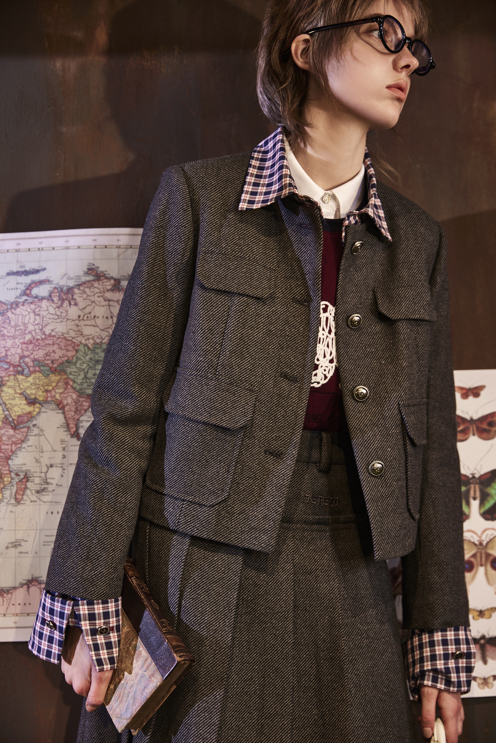 BE15035A1 都會學院格紋JE刺繡襯衫