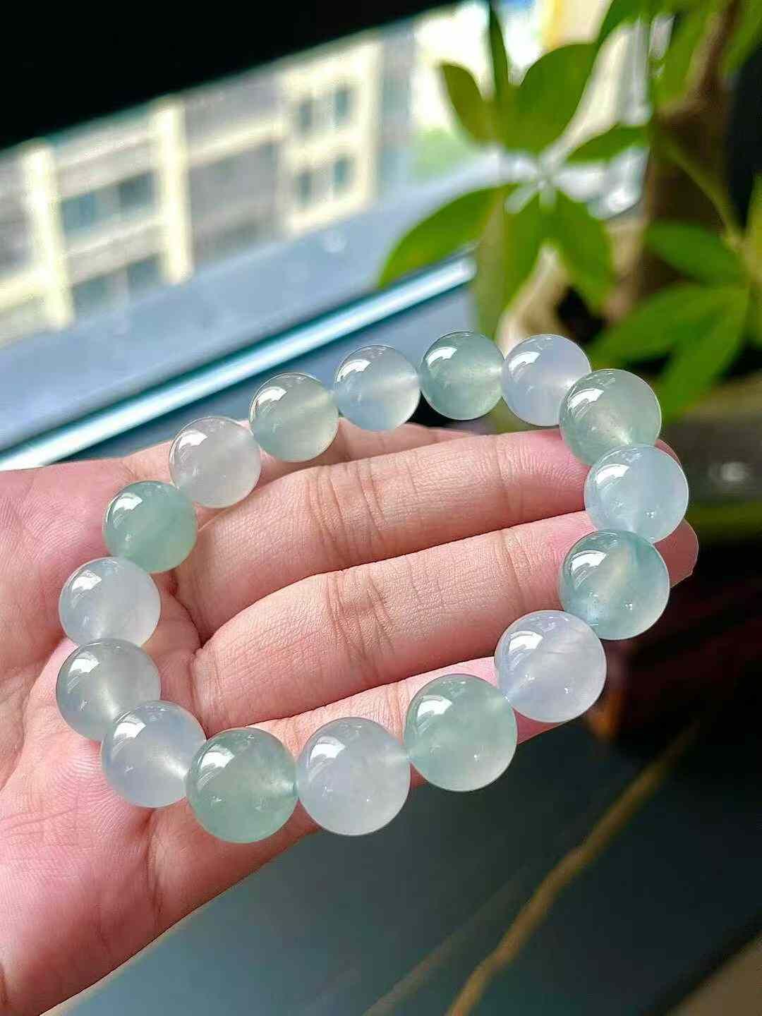 107355 翡翠手串(12.3mm直徑)