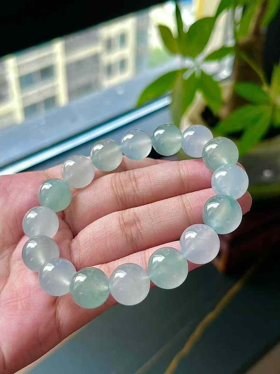 107355 翡翠手串(12.3mm直徑)
