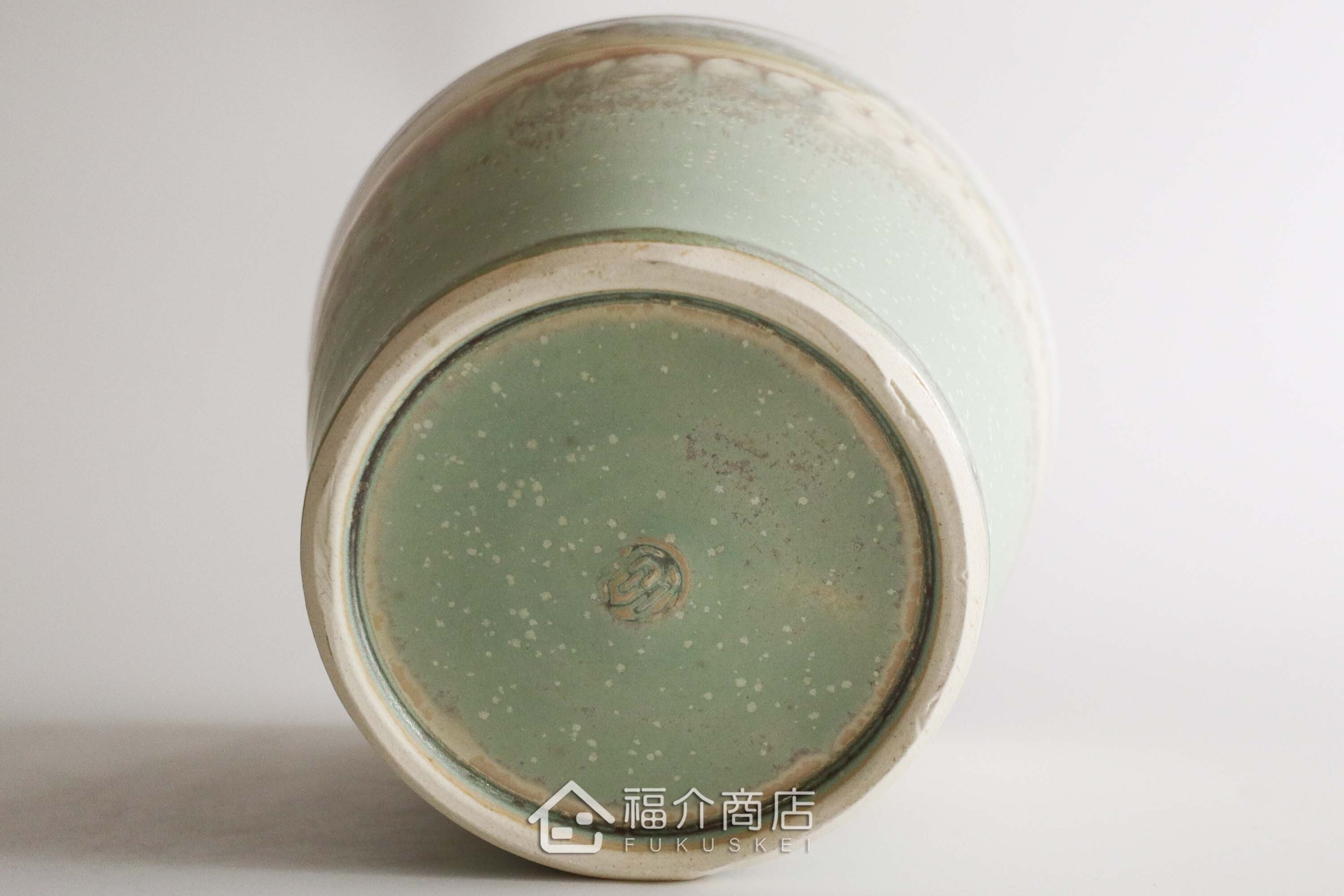 全手工拉胚以兩種釉色交疊的富士山造型的日本陶碗