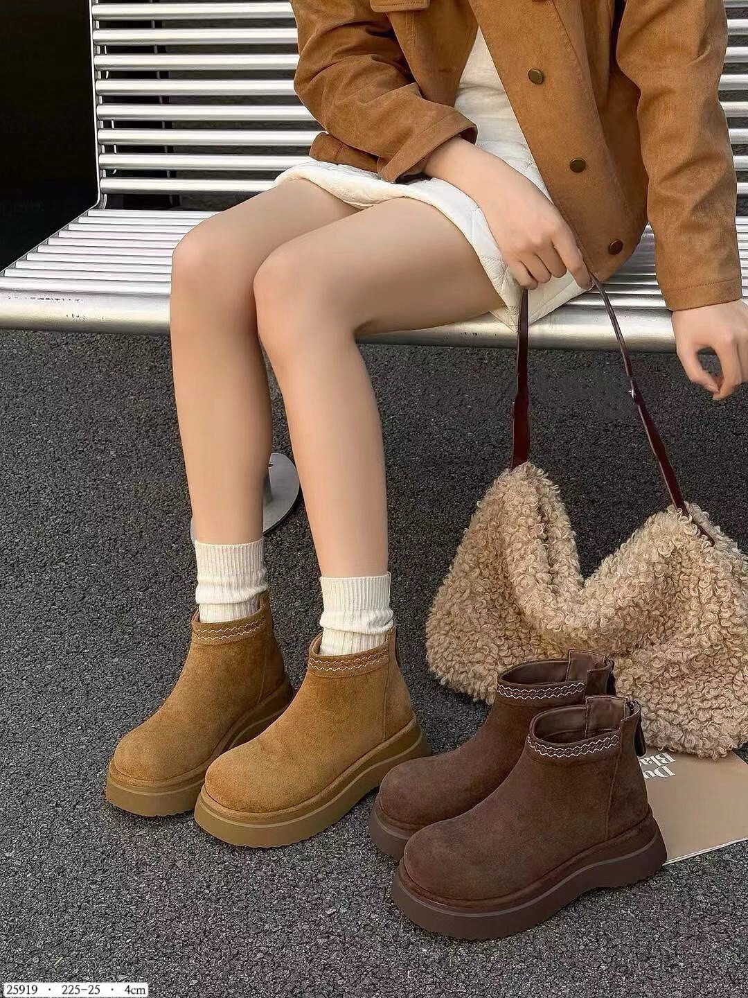 25919韓國絨感可可色增高短靴