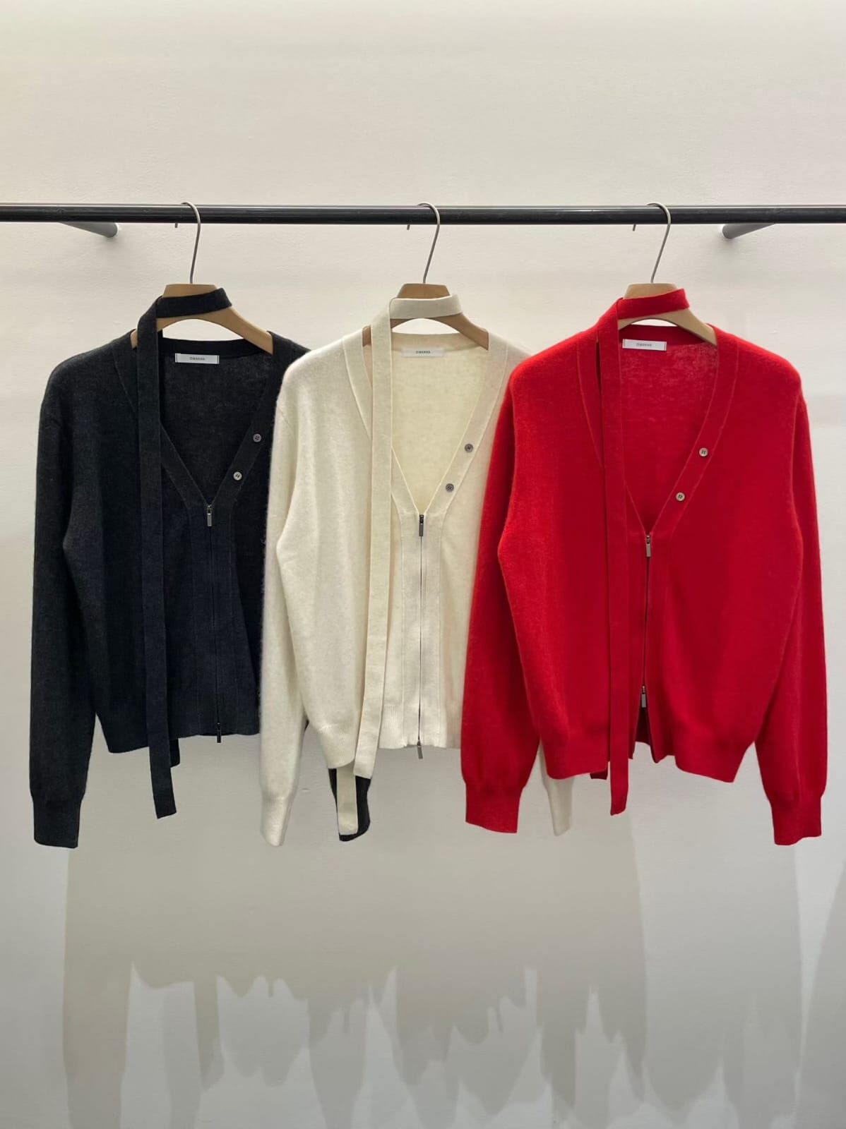 OB5101 V領領口綁帶拉鏈外套