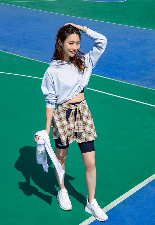 【直播】BVOIR LL1019191 連帽短身長袖上衣 (FREE SIZE) (22-2-17)