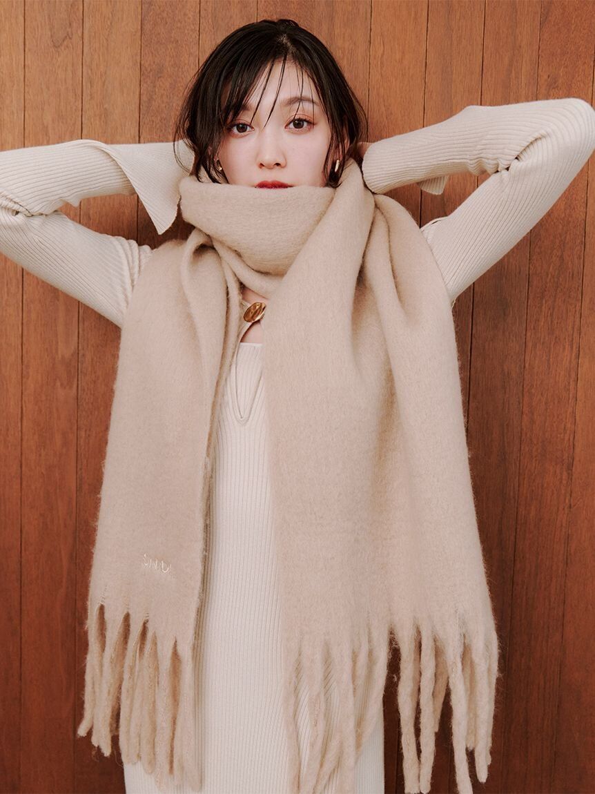 [現貨]SNIDEL 柔軟蓬鬆質感圍巾 象牙白