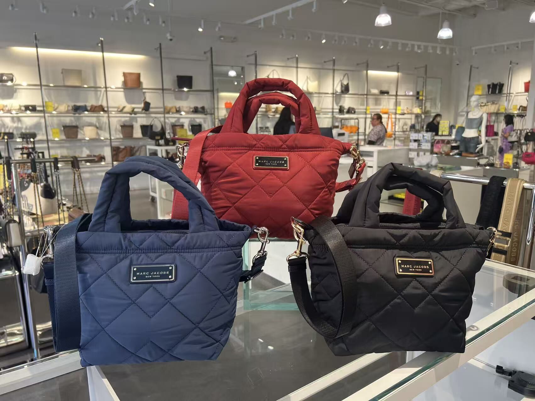 【直播】Marc Jacobs LL102211 手提袋