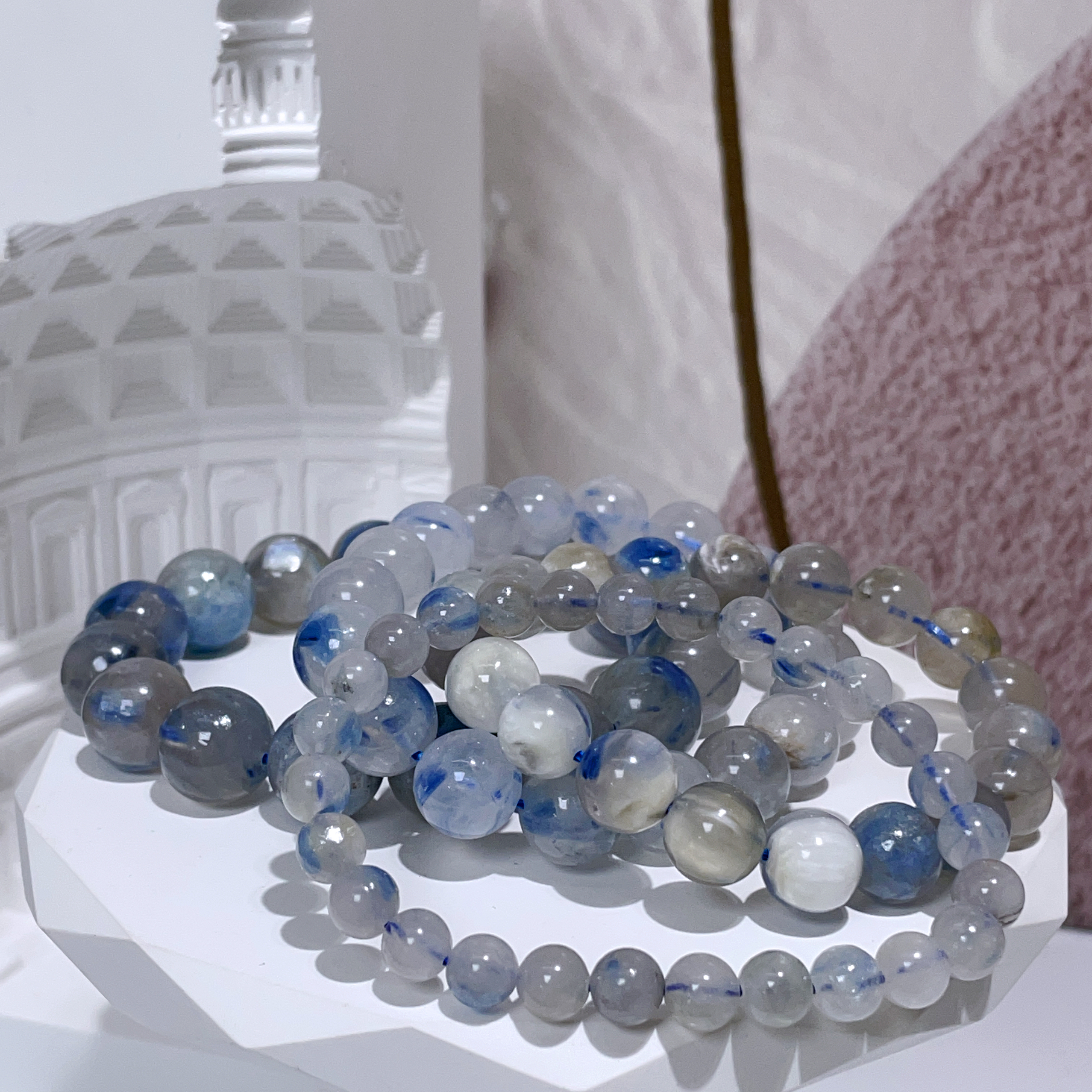 玉化花瓣藍晶石手串