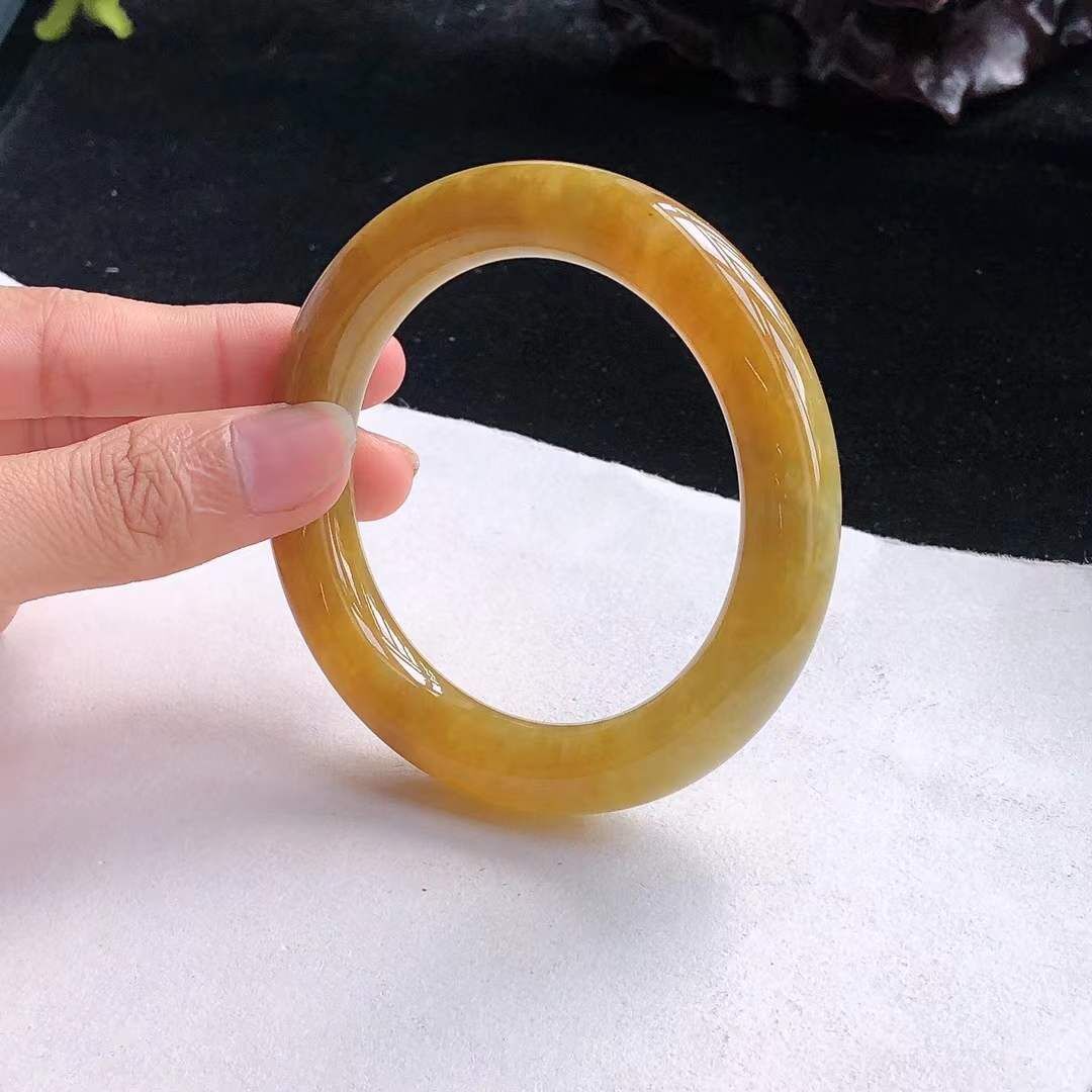 1072645 53mm冰糯種黃翡翡翠圓條手鐲 (52-54)