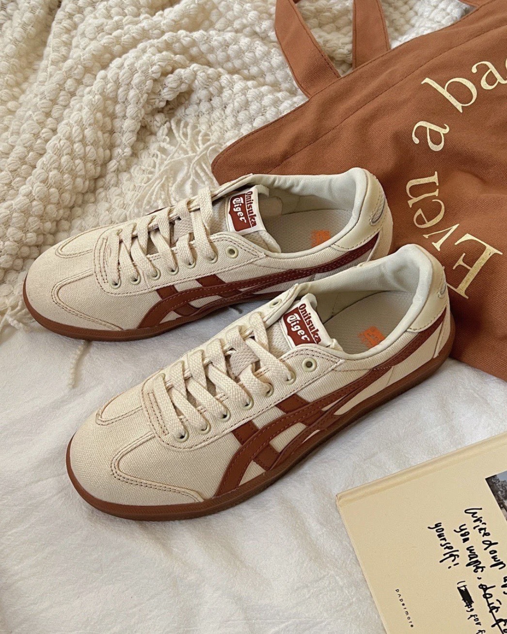 <超值下殺!!!>Onitsuka Tiger Tokuten 鬼塚虎 帆布鞋 復古 皮革 休閒 奶油蜜餞