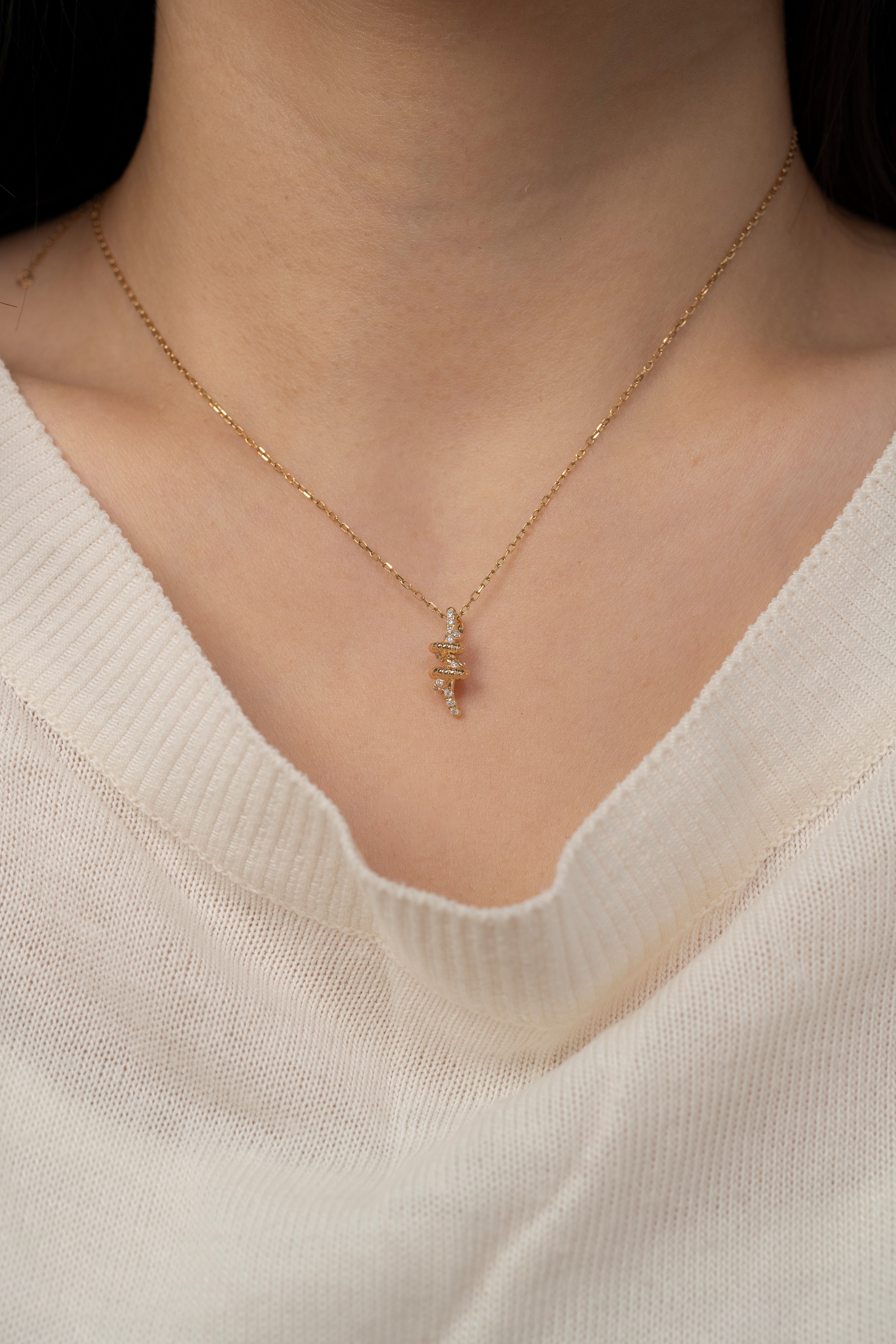 18K Fishermen Knot Diamond Necklace/Pendant