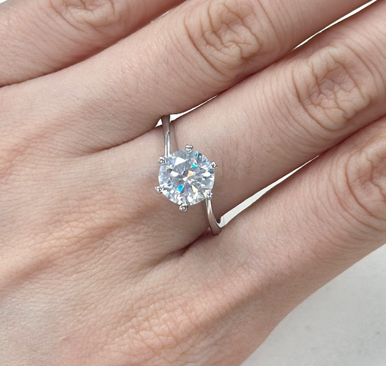 AP38 R6249 2 Carat Swirl $380