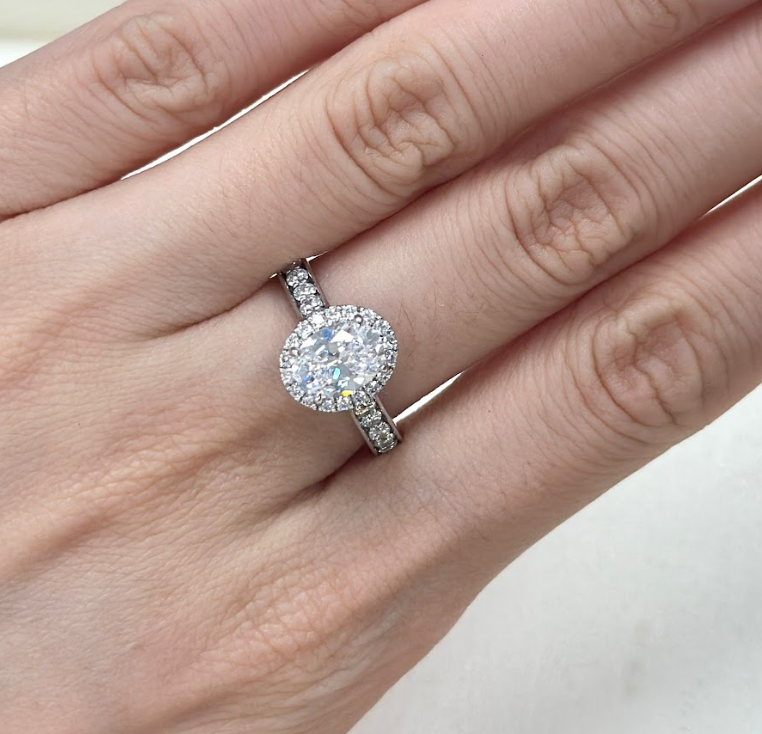 AP43 R6945    1 Carat Oval $380