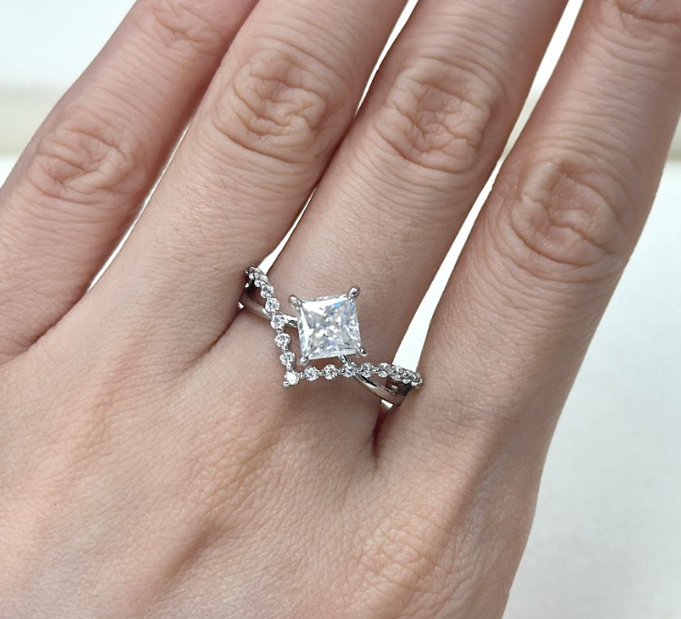 AP46 R6784 BCQO-R 1.5 Carat Princess Cut $380