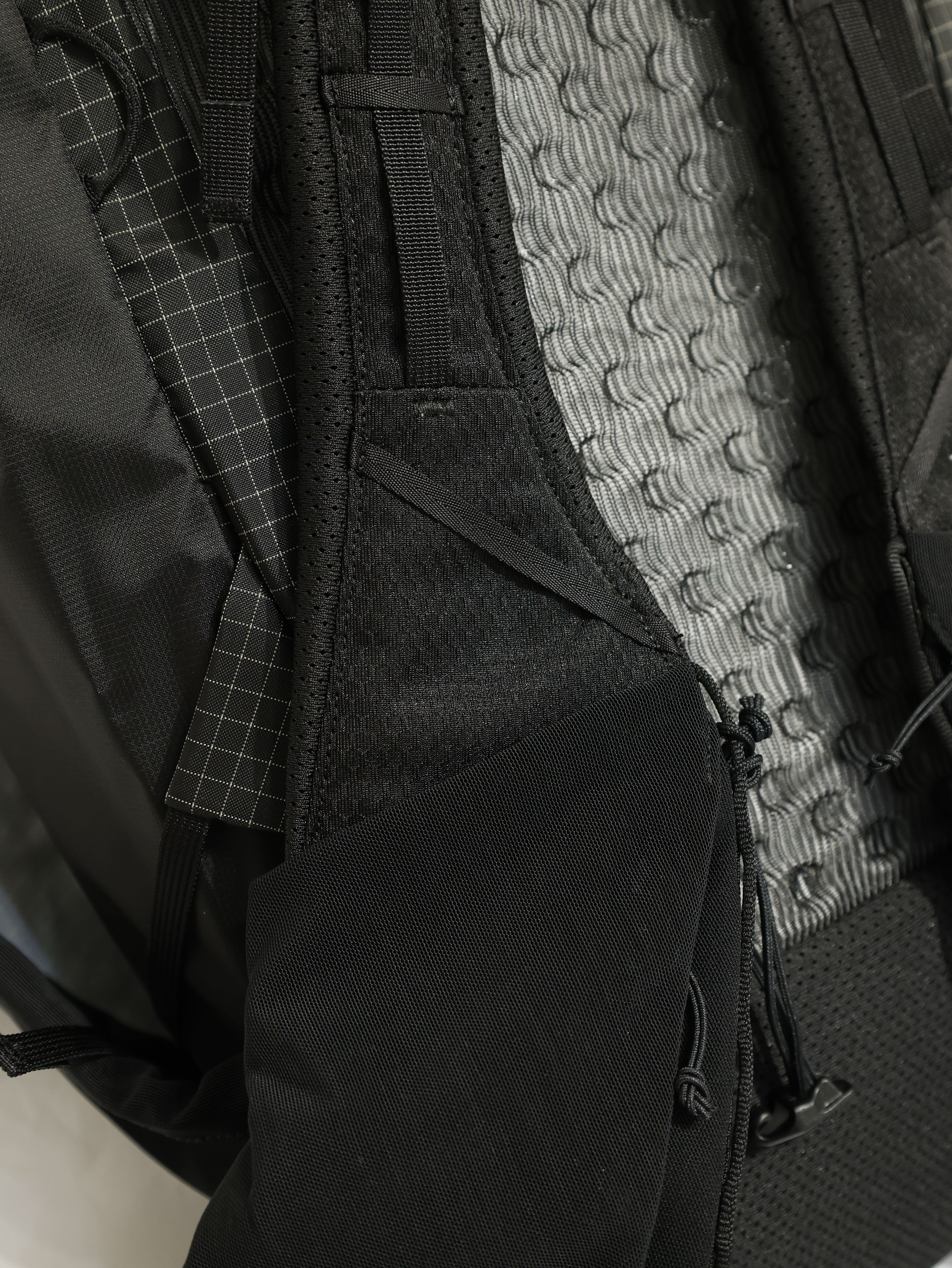 ARCTERYX 始祖鳥 Aerios 35L 輕量登山背包 X000009588