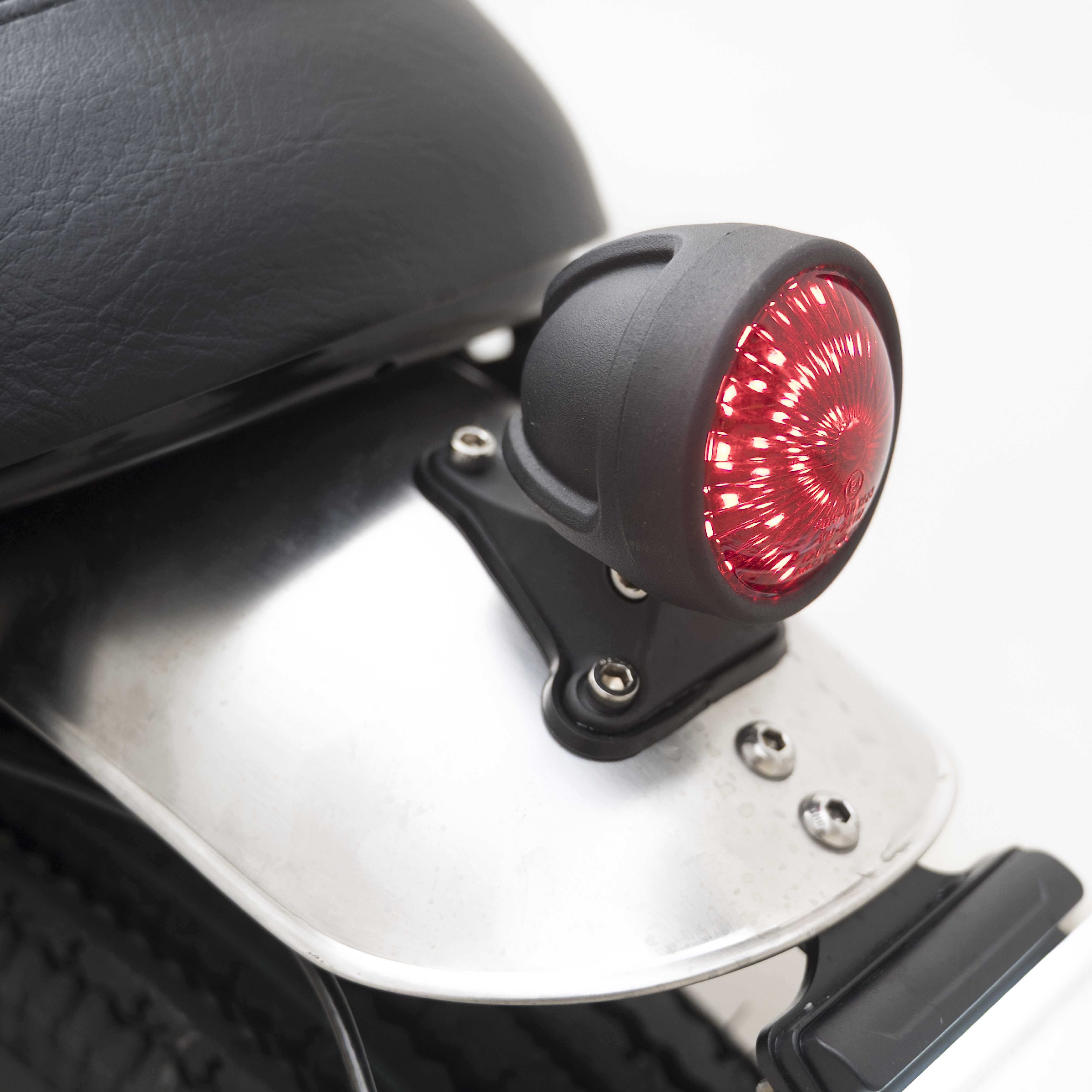 Motone LED 尾燈 Reprobate - 消光黑