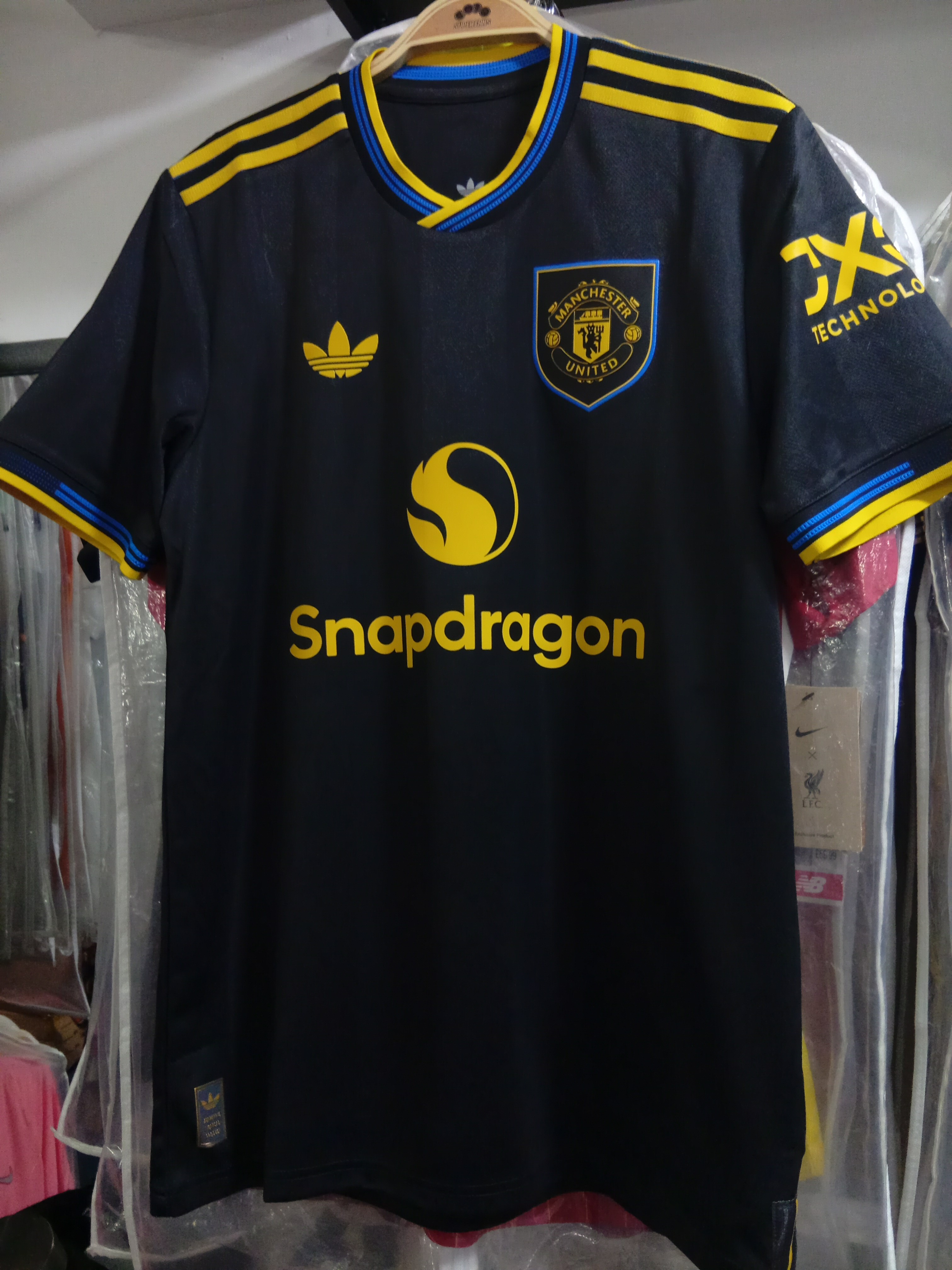 25-26曼聯二客球員版球衣