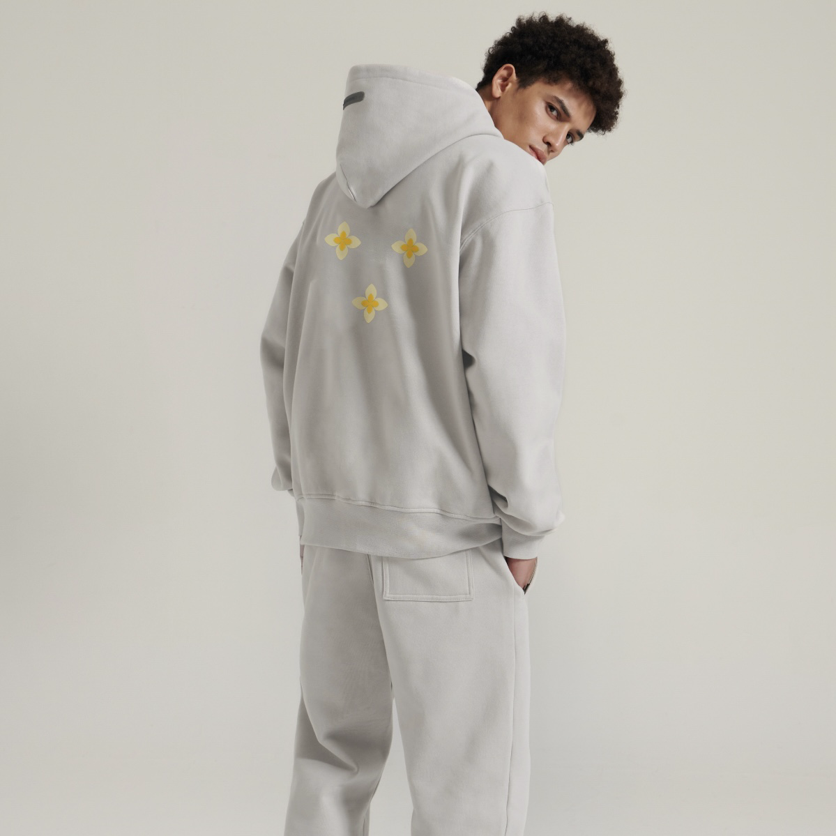 陳冠希 Clot INNERSECT 三生萬物 FOG ESSENTIAL 3小花 連帽外套 帽TEE 帽踢 灰色 INN25FWTHD612