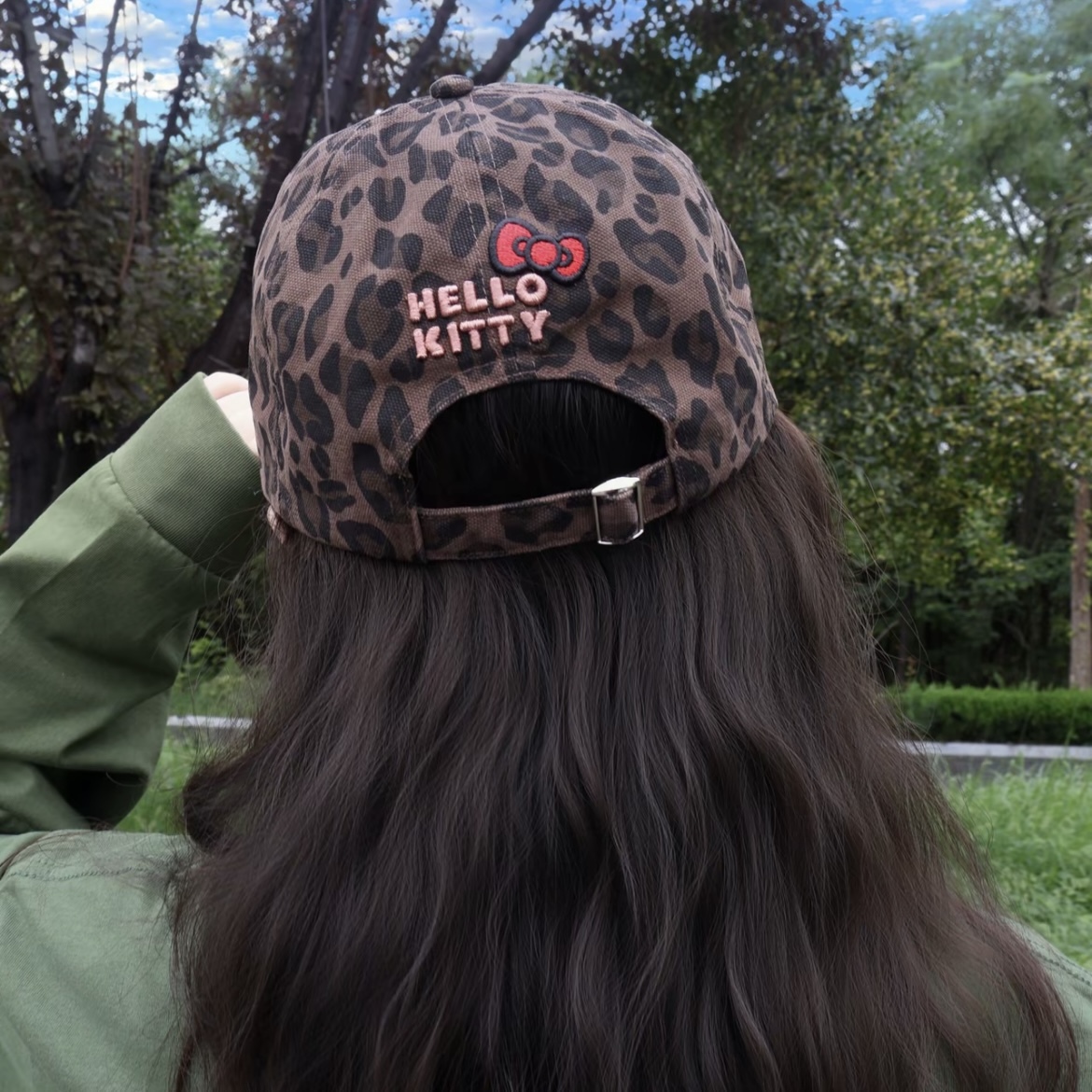 SANRIO KITTY 凱蒂貓 豹紋 咖棕色 刺繡LOGO 棒球帽 鴨舌帽 代購