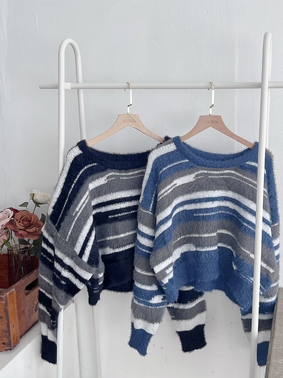 |現貨|條紋海馬毛異材質拼接針織上衣(2色)