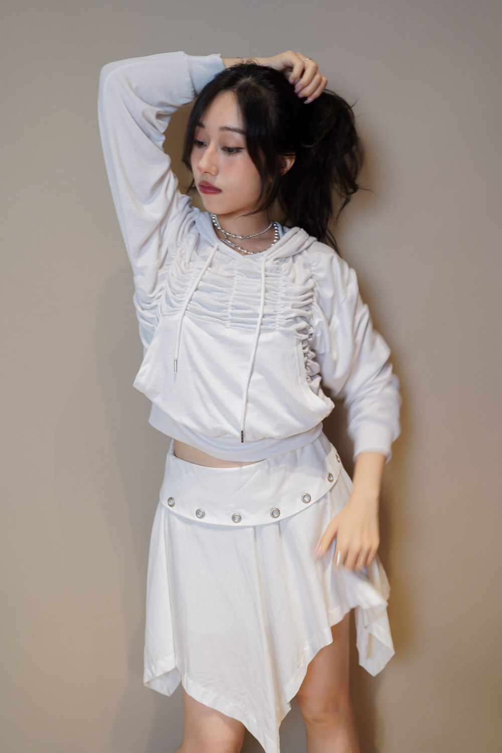 Vampire White Ruffle 推~ vampire ruffle sweatshirt (WHITE)