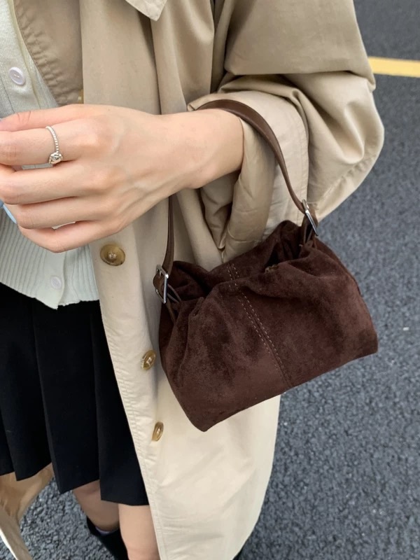 麂皮短絨皺褶雲朵包