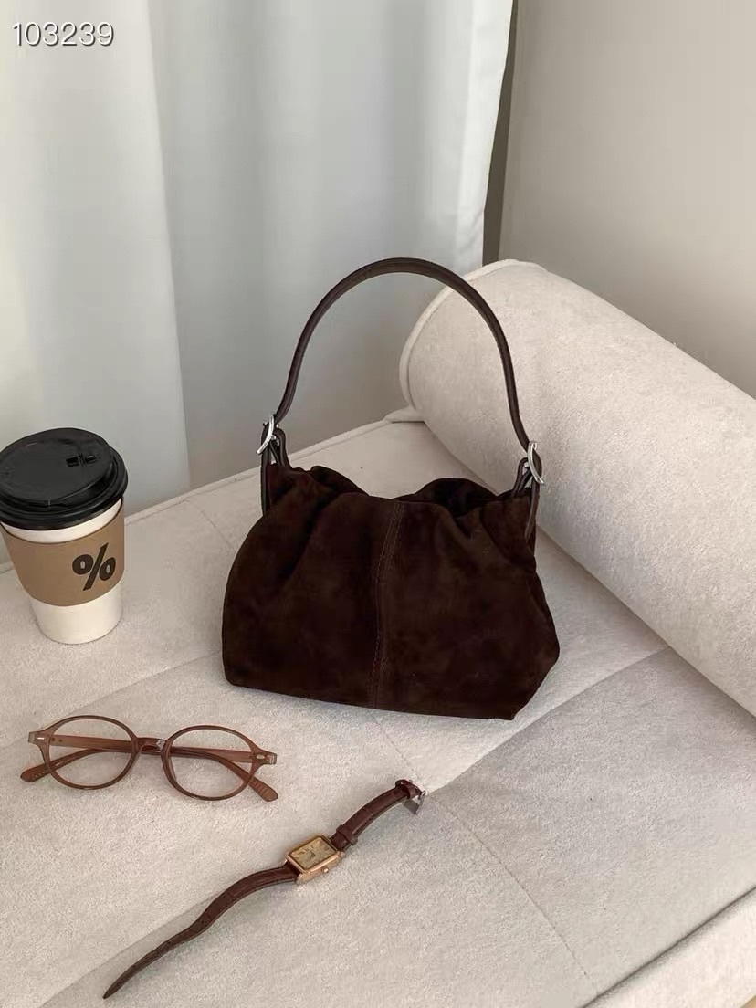 麂皮短絨皺褶雲朵包