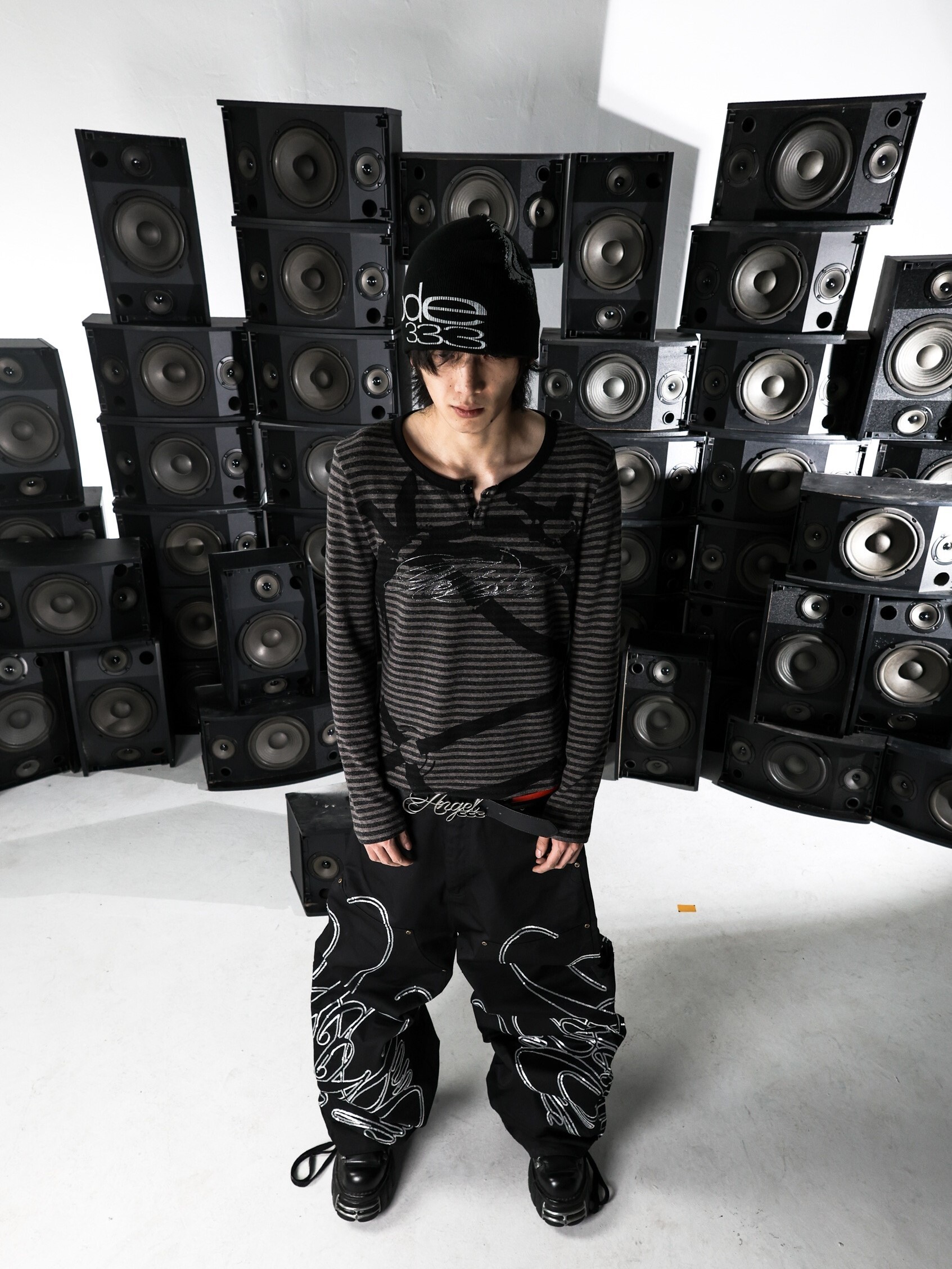 PCCVISION 3MAN0N FETISH 黑灰條紋 閃粉印花 修身長袖T