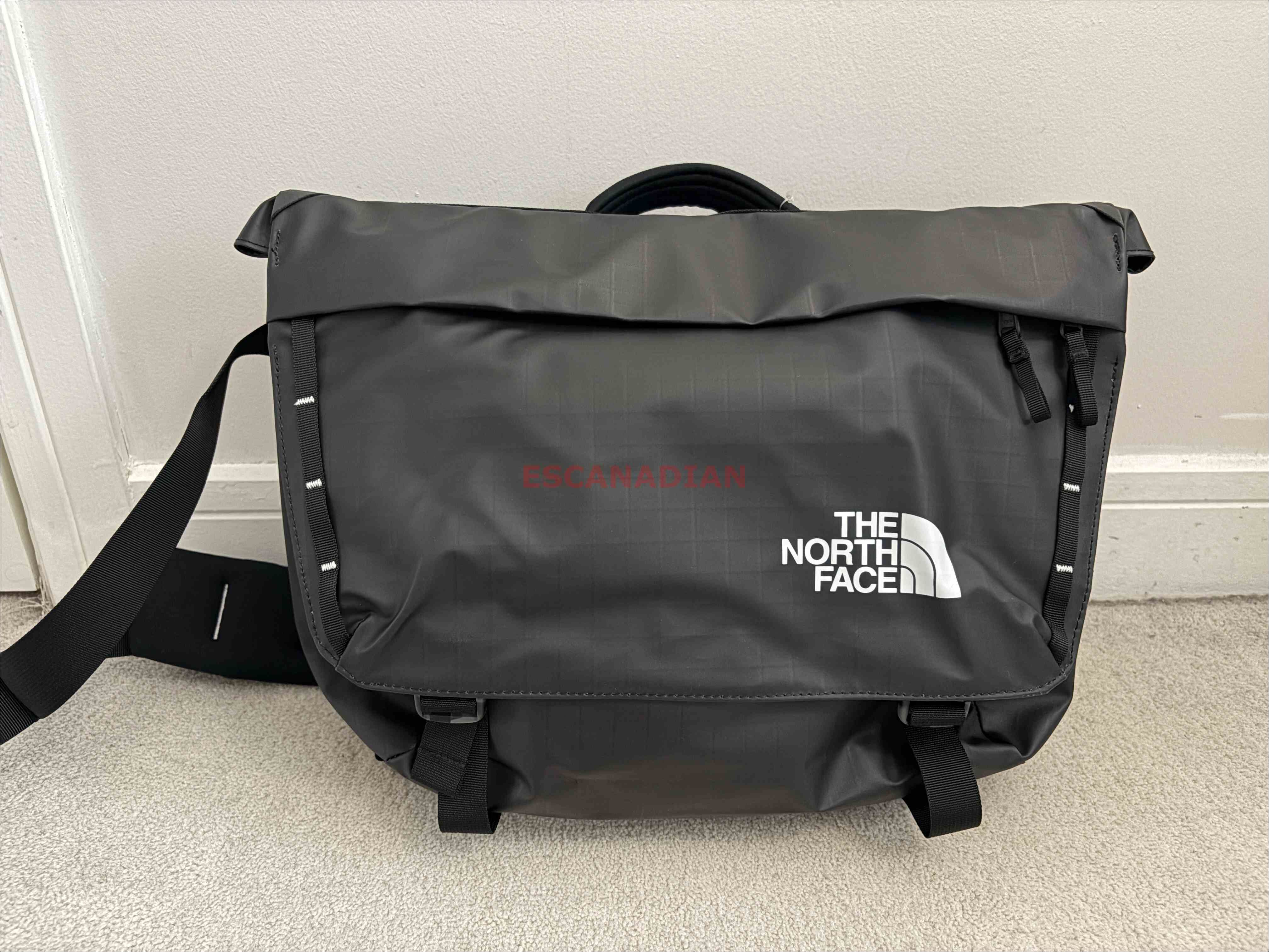 THE NORTH FACE Base Camp 重磅 硬挺 防水材質 郵差包