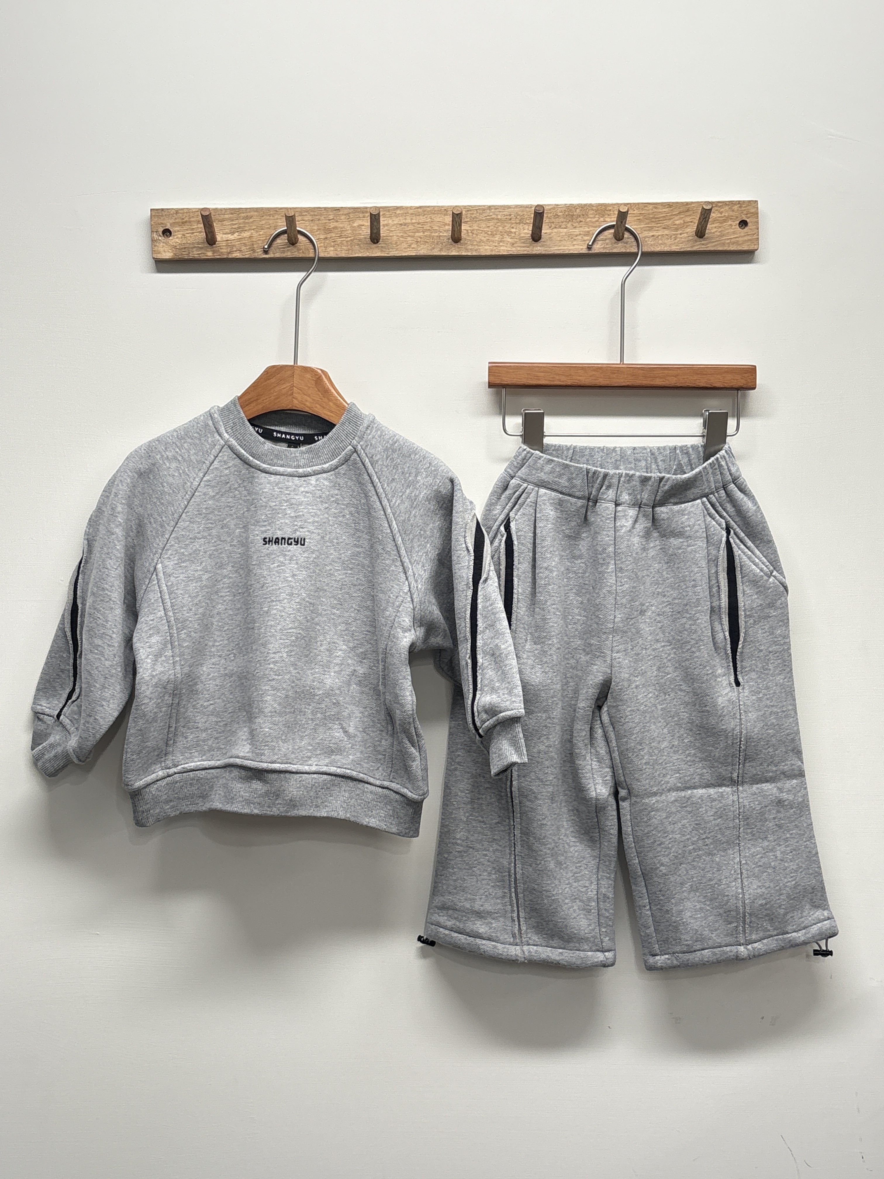 A03298設計師品牌側邊黑條套裝