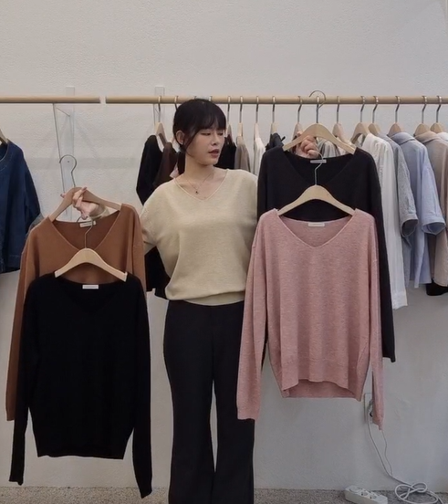 FP5131 混線羊毛開V領針織上衣