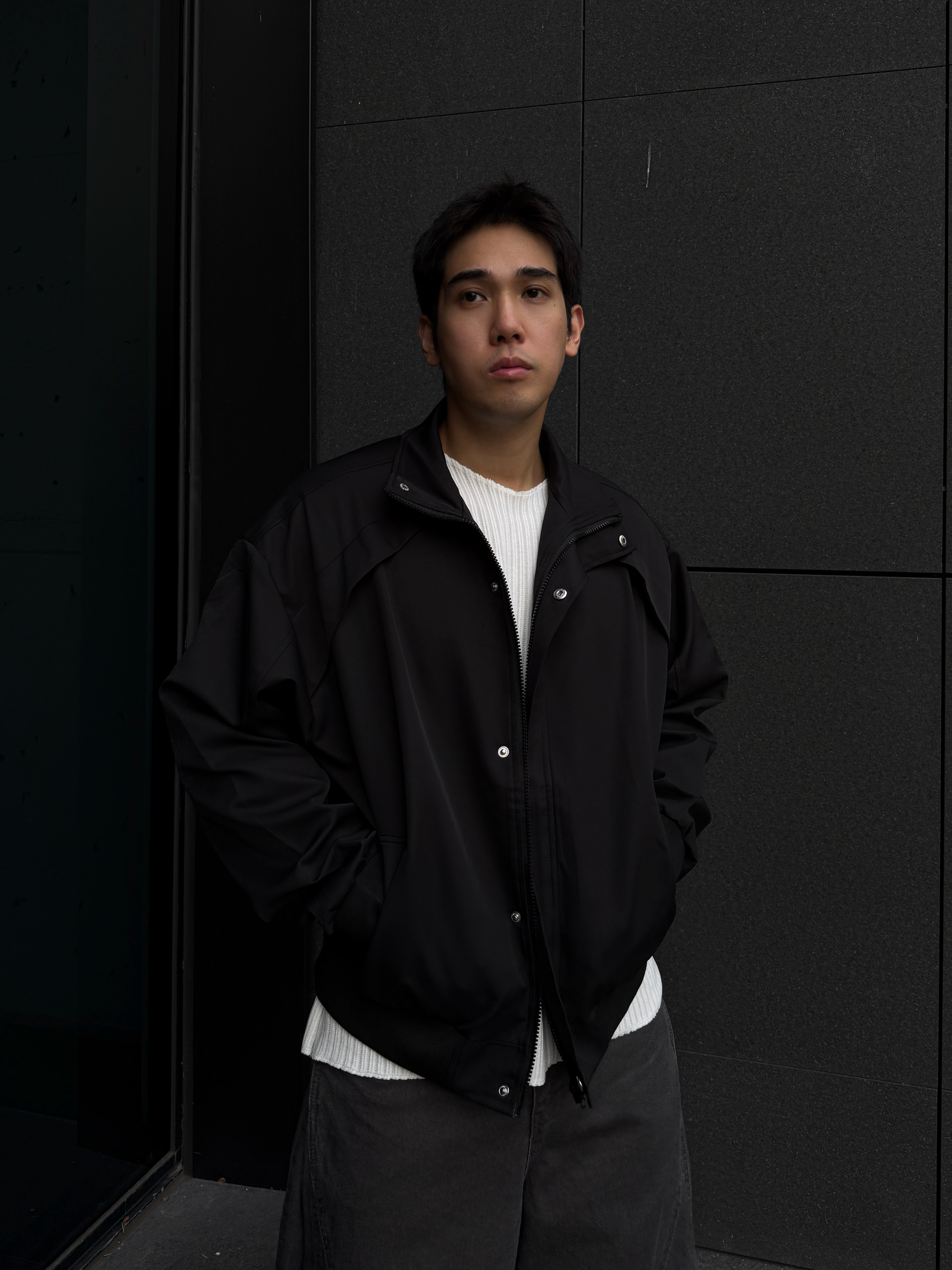 [1atm] 立體-斜面防風外套