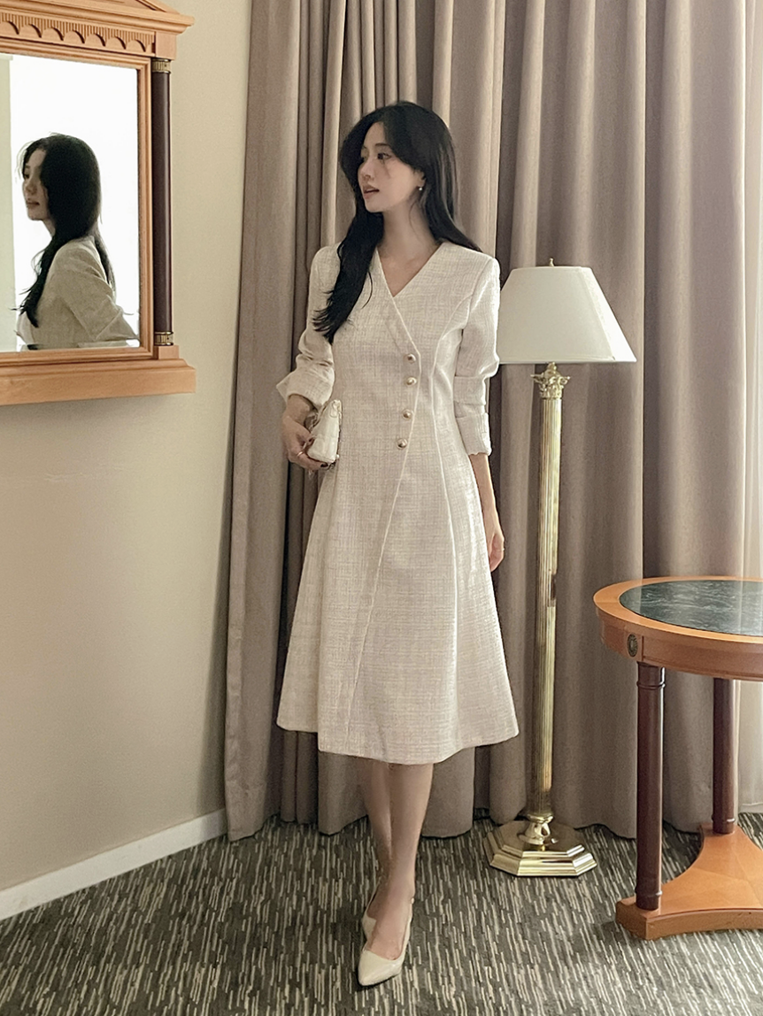 Cornelia 斜排釦V領A字長洋裝 [ 2色 / S,M ]